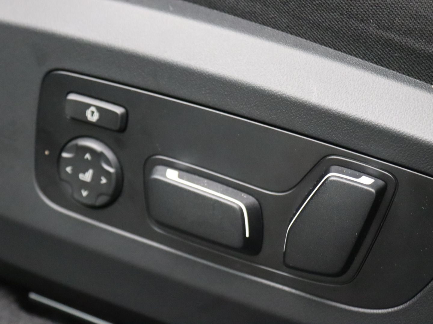 BMW X3 30 e xDrive M Sport HUD AHK-klappbar Panodach