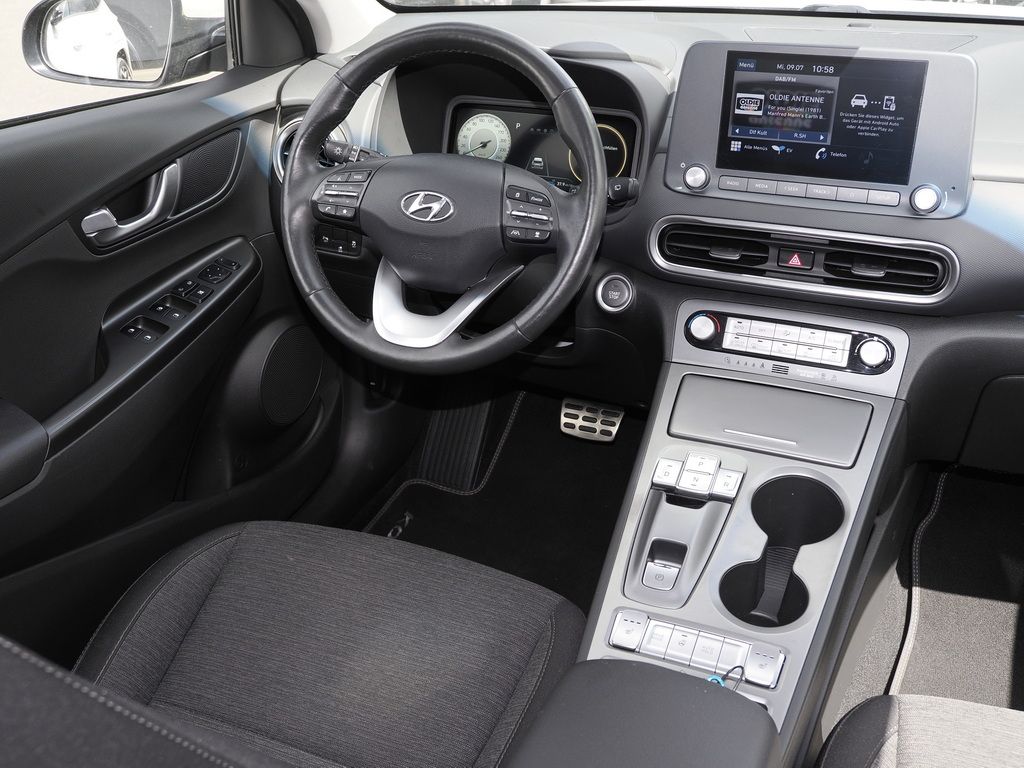Hyundai KONA SELECT ELEKTRO 2WD - Samsaru's Car Outlet