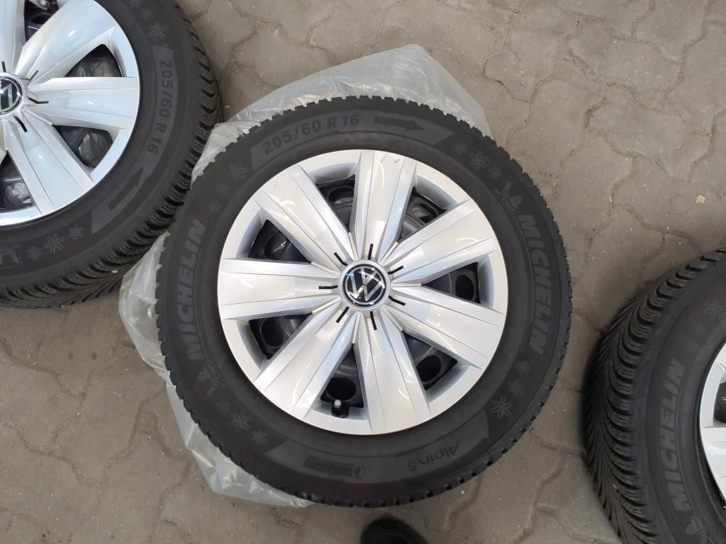 Volkswagen T-Roc Style 1.5 TSI DSG - Samsaru's Car Outlet