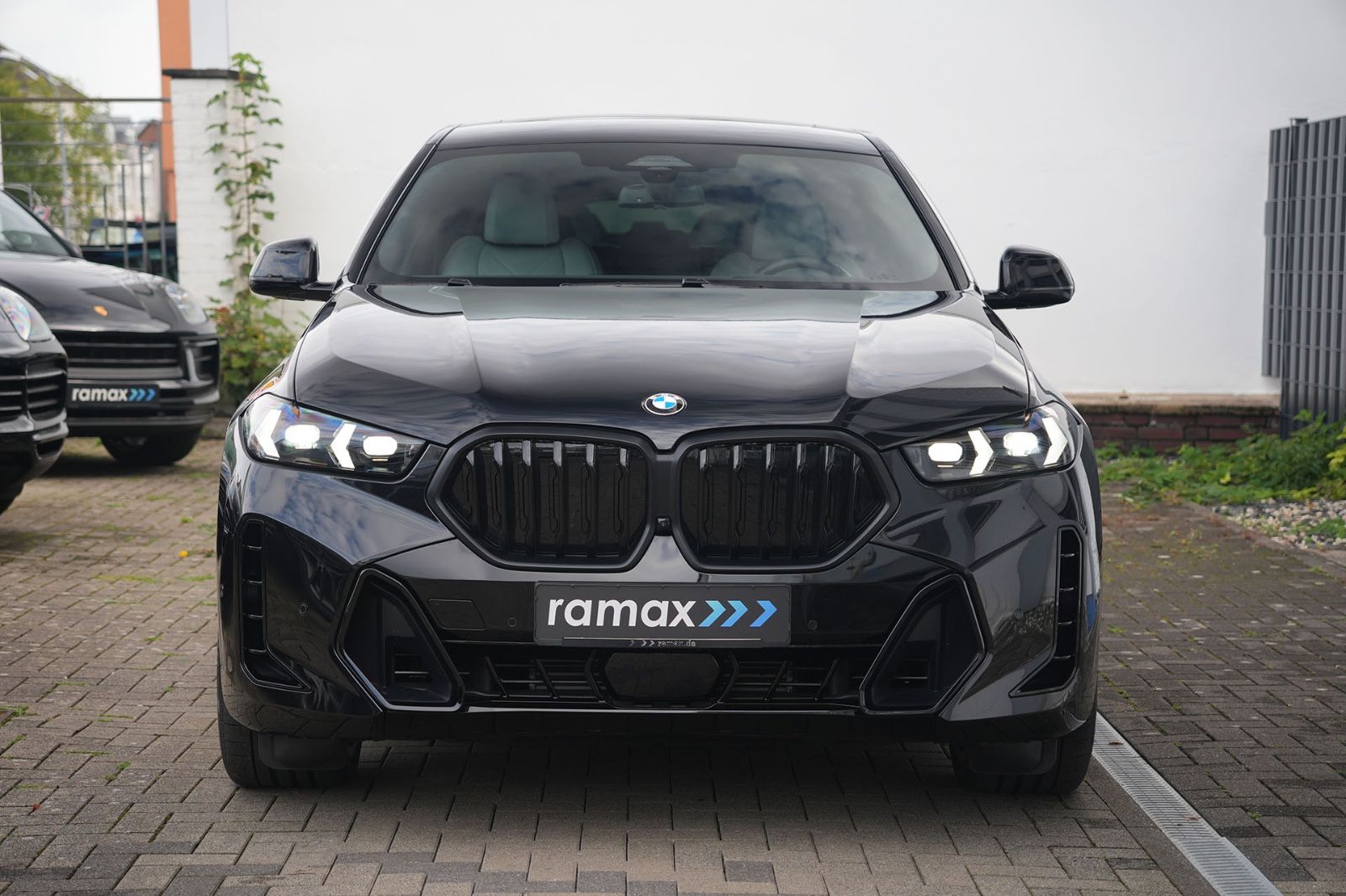 BMW X6 xDrive30d M SPORT PRO - Samsaru's Car Outlet
