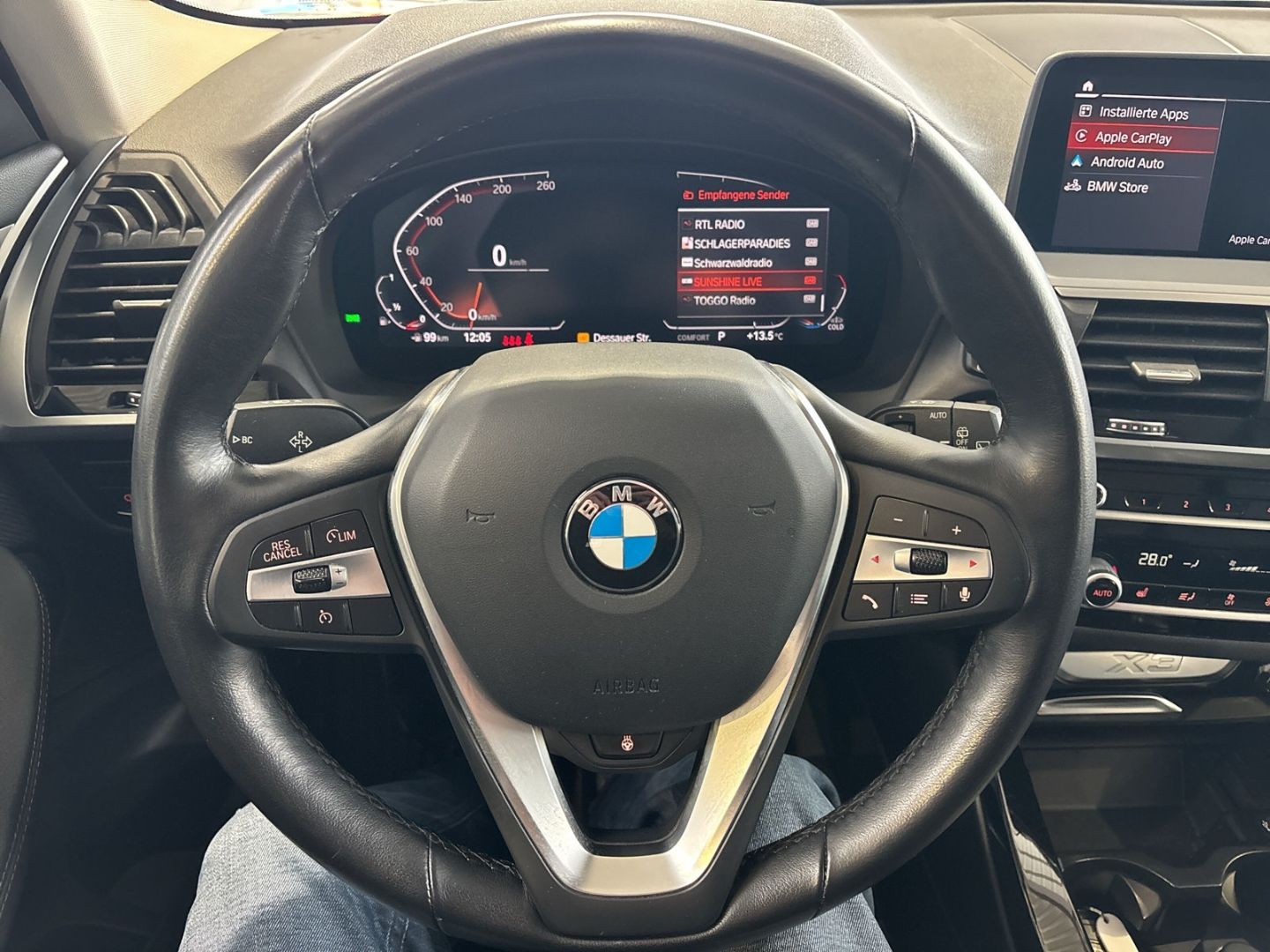 BMW X3 20i xDrive Park-Assistent Navi Digitales Cock