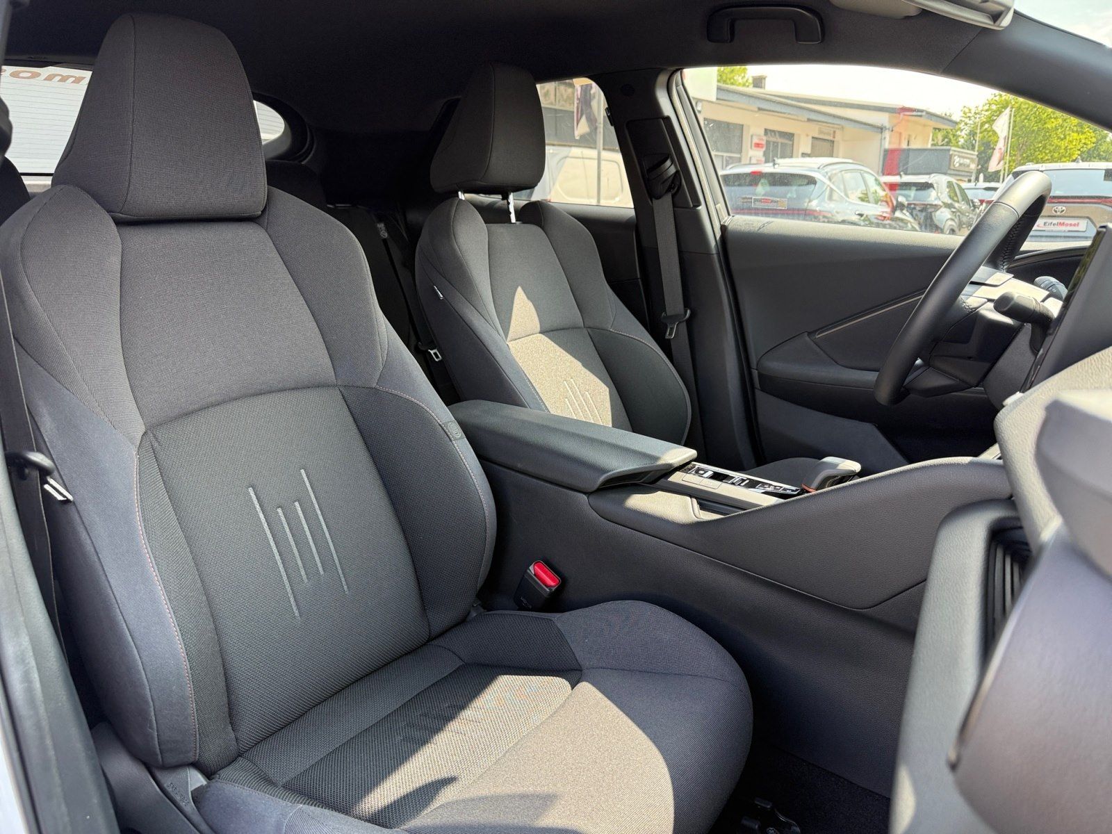 Toyota C-HR PHEV 2.0 Plug-In Hybrid Teamplayer