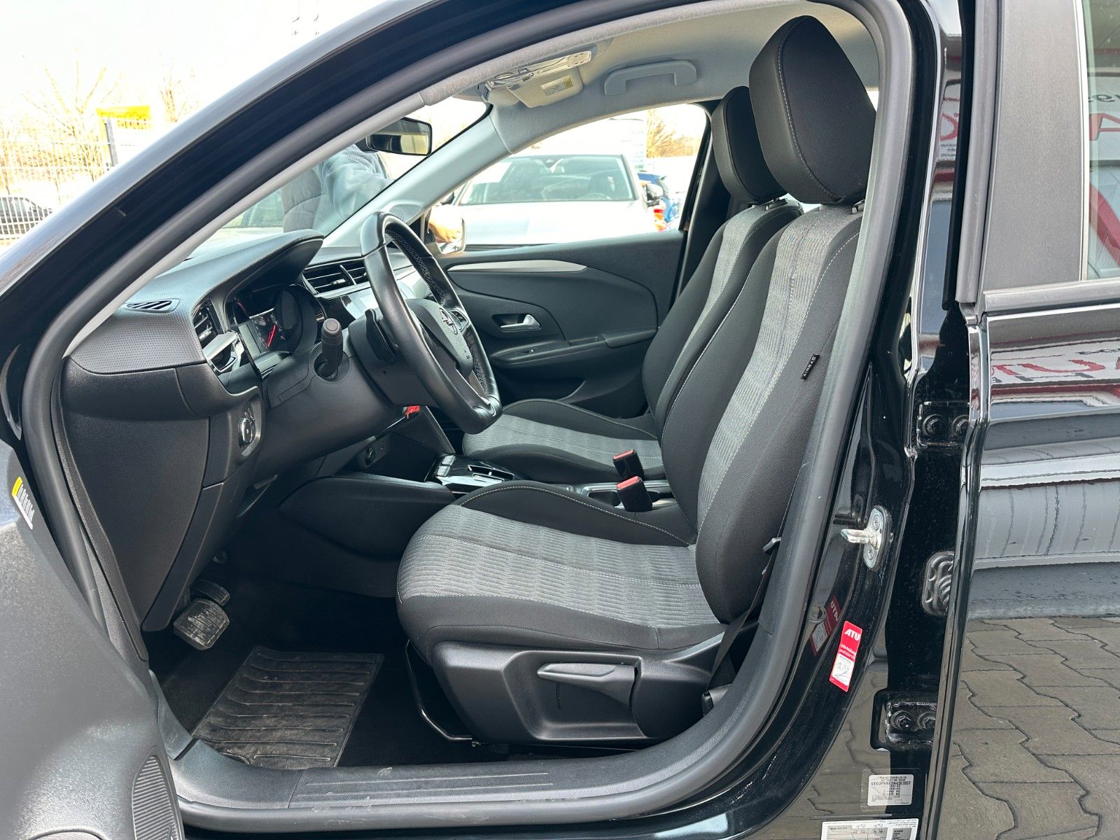Opel Corsa 1.2 - Samsaru's Car Outlet