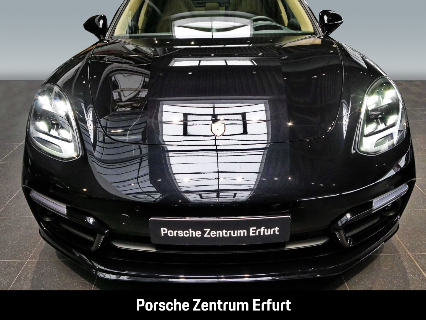Porsche Panamera 4 E-Hybrid ST Platinum Edition