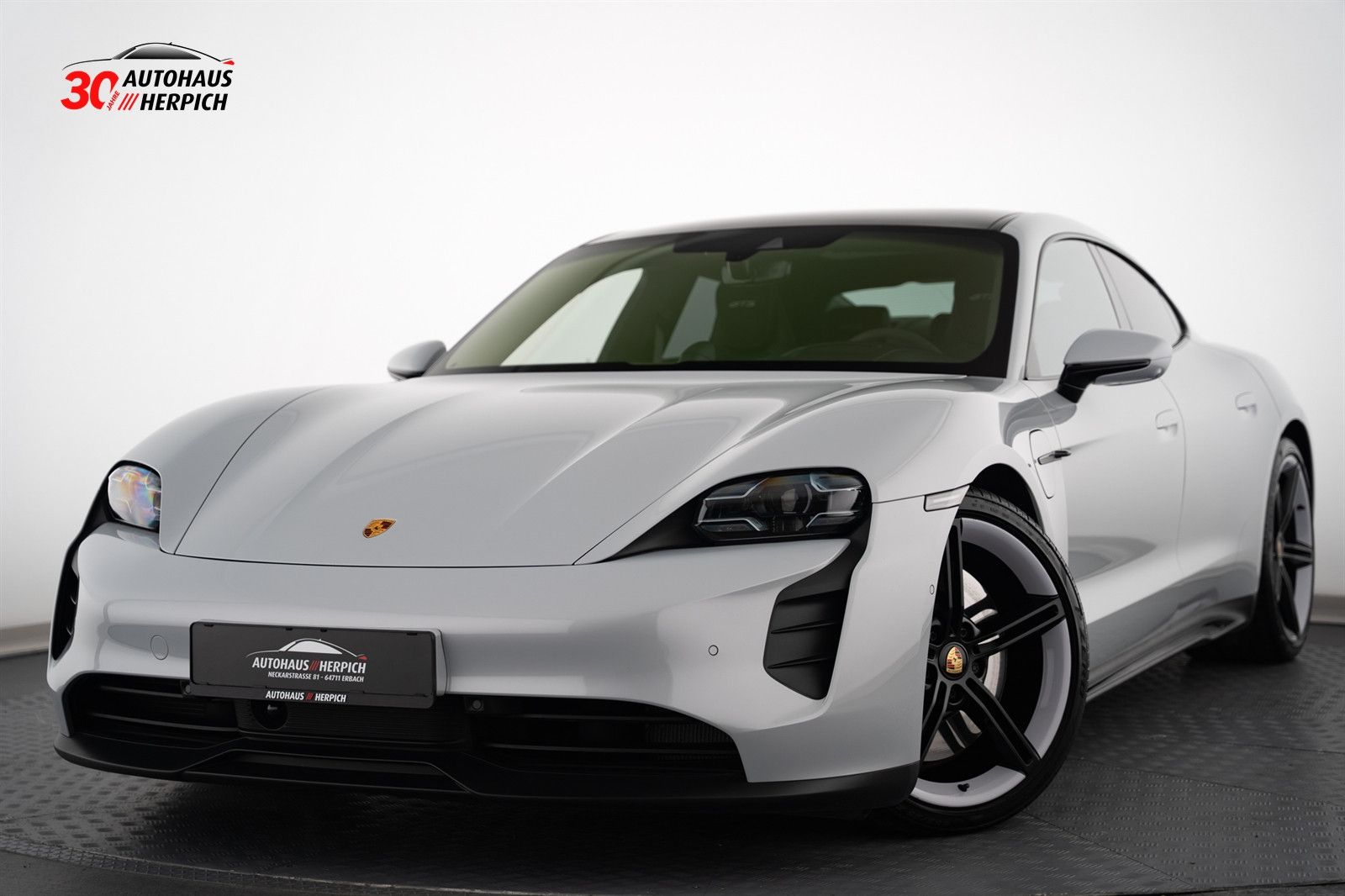 Porsche Taycan GTS 21" Matrix HAL Pano HUD InnoD Approve