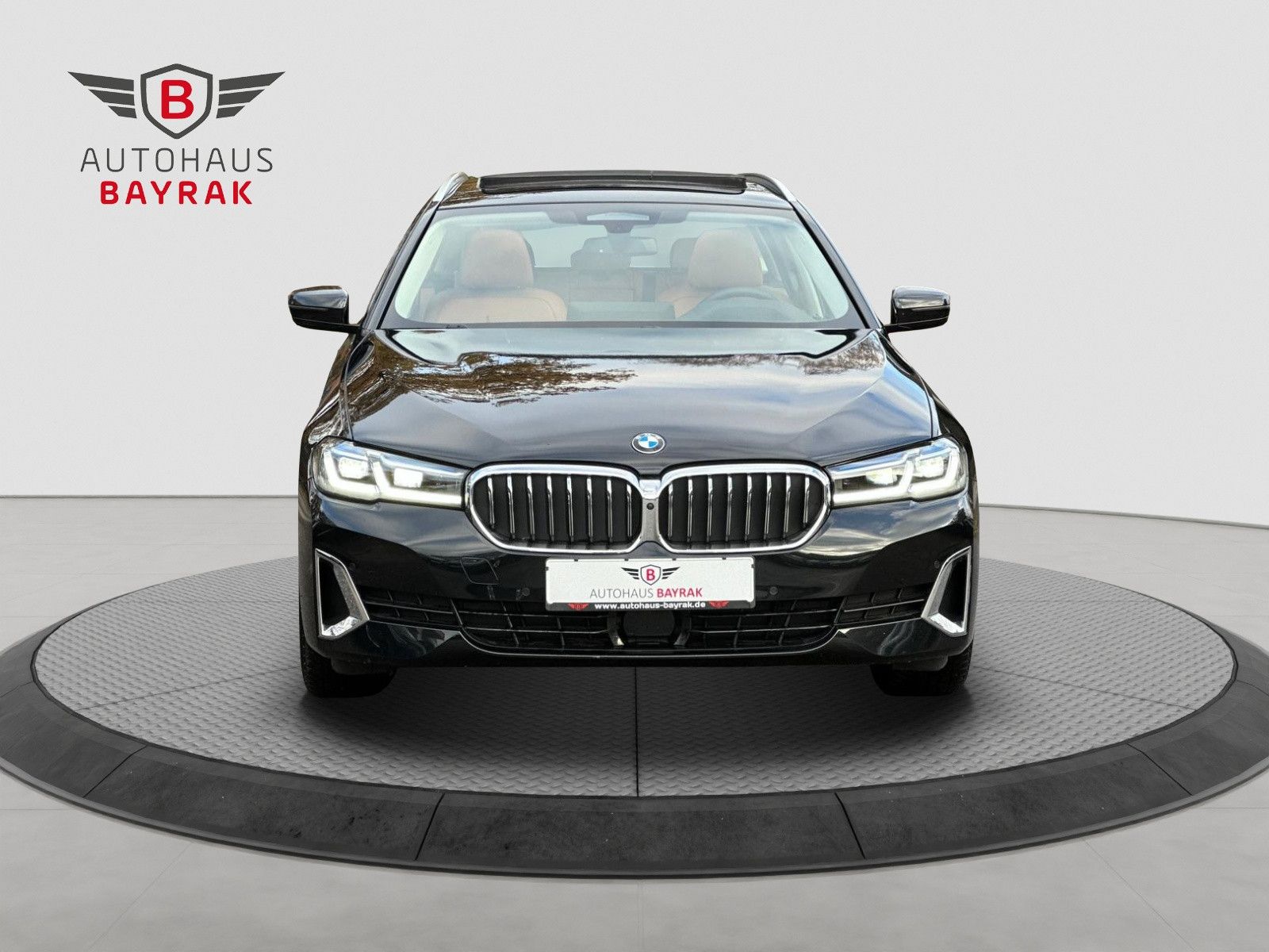 BMW 520 d Touring *Luxury* DIS.KEY/HUD/360/HiFi/PANO