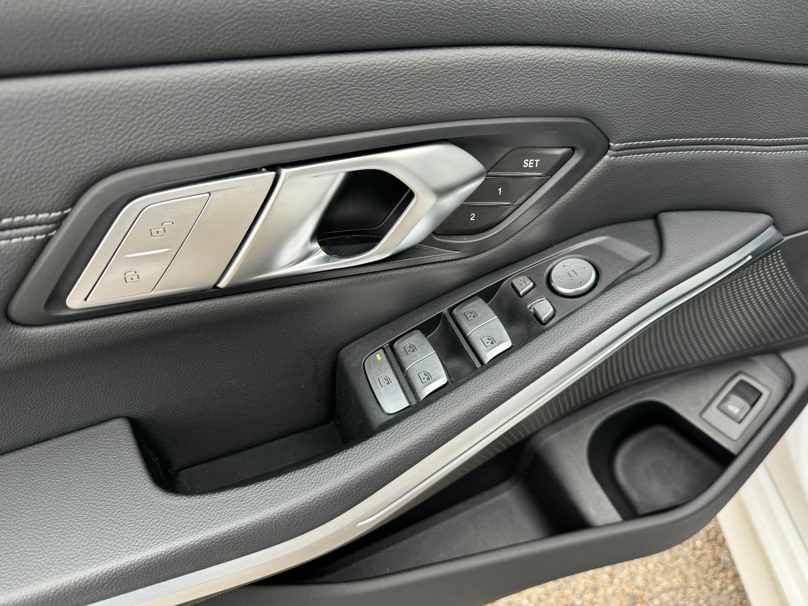 BMW 330 i xDrive Aut. - Samsaru's Car Outlet