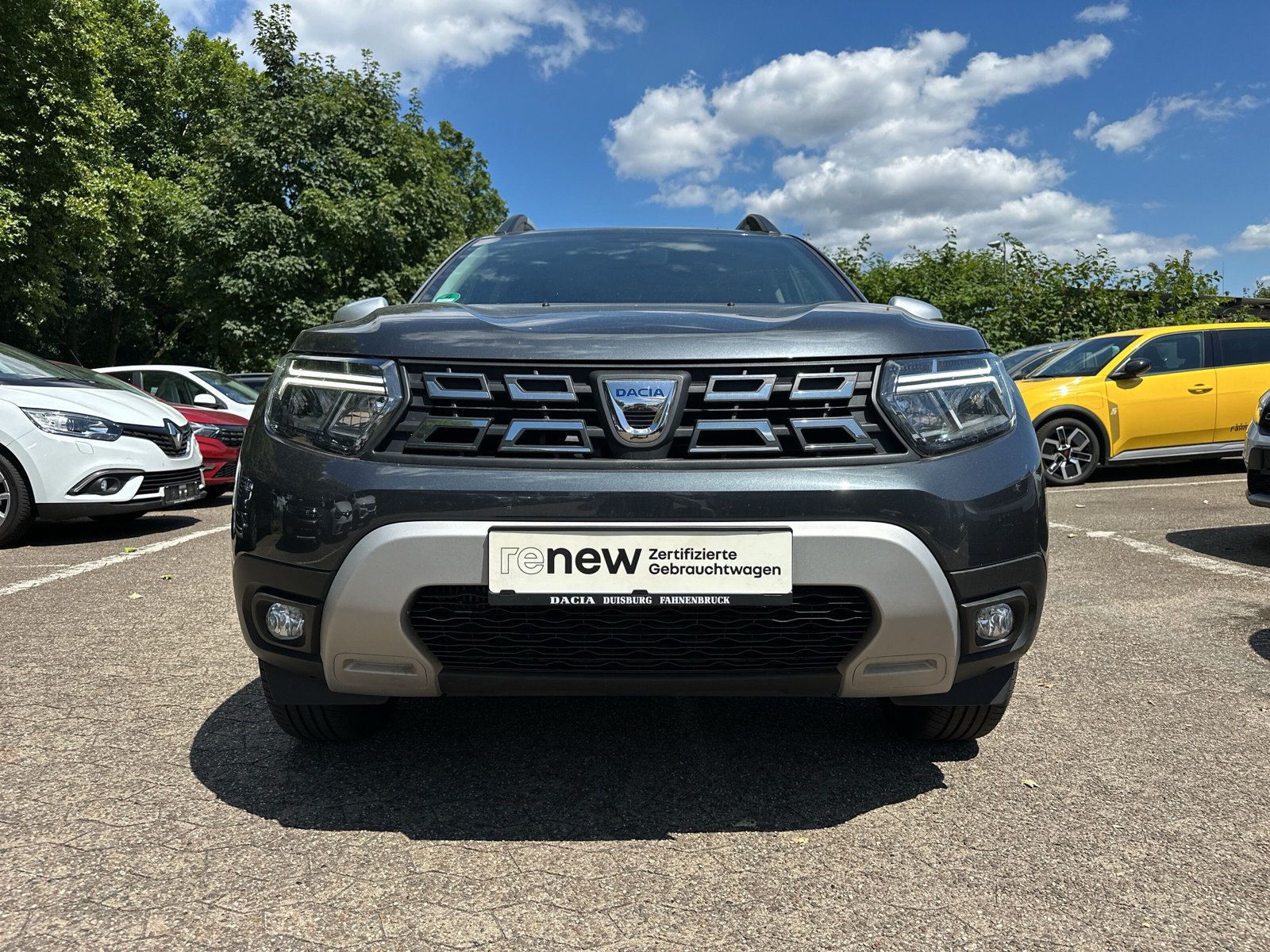 Dacia Duster II Prestige 2WD 1.0 TCe 100 - Samsaru's Car Outlet