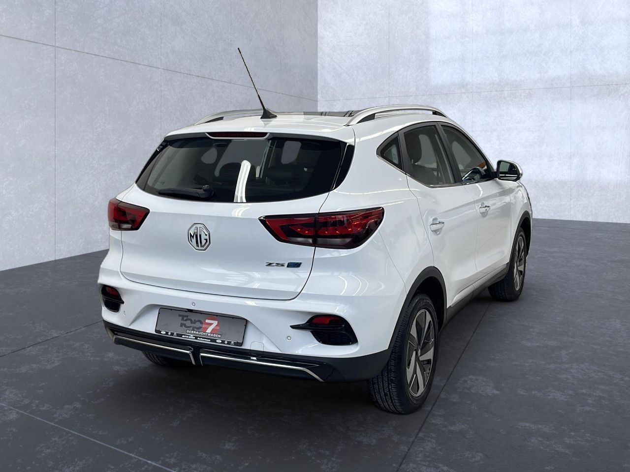 MG ZS Luxury Bluetooth Navi LED Klima Einparkhilfe