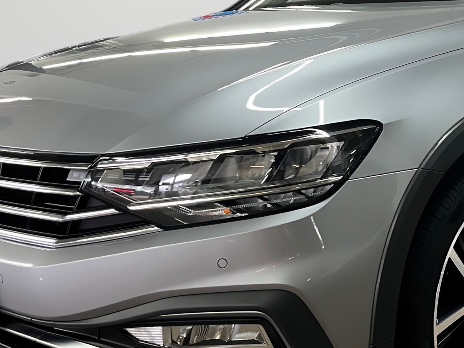 Volkswagen Passat Variant 2.0 TDI Alltrack 4Motion AHK LED