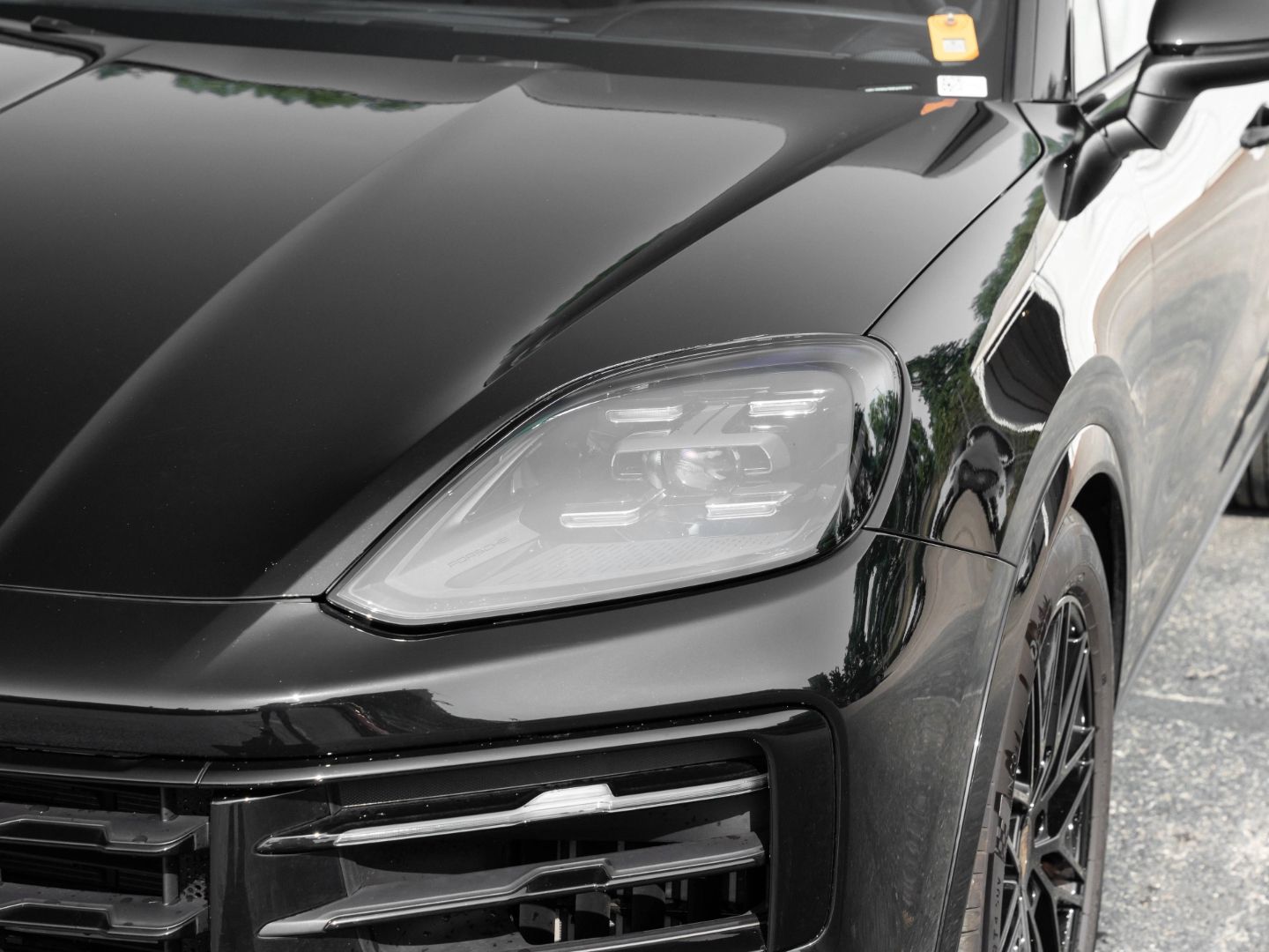 Porsche Cayenne 18 Wege Sitze AHK Pano 21 Zoll 90l Tank
