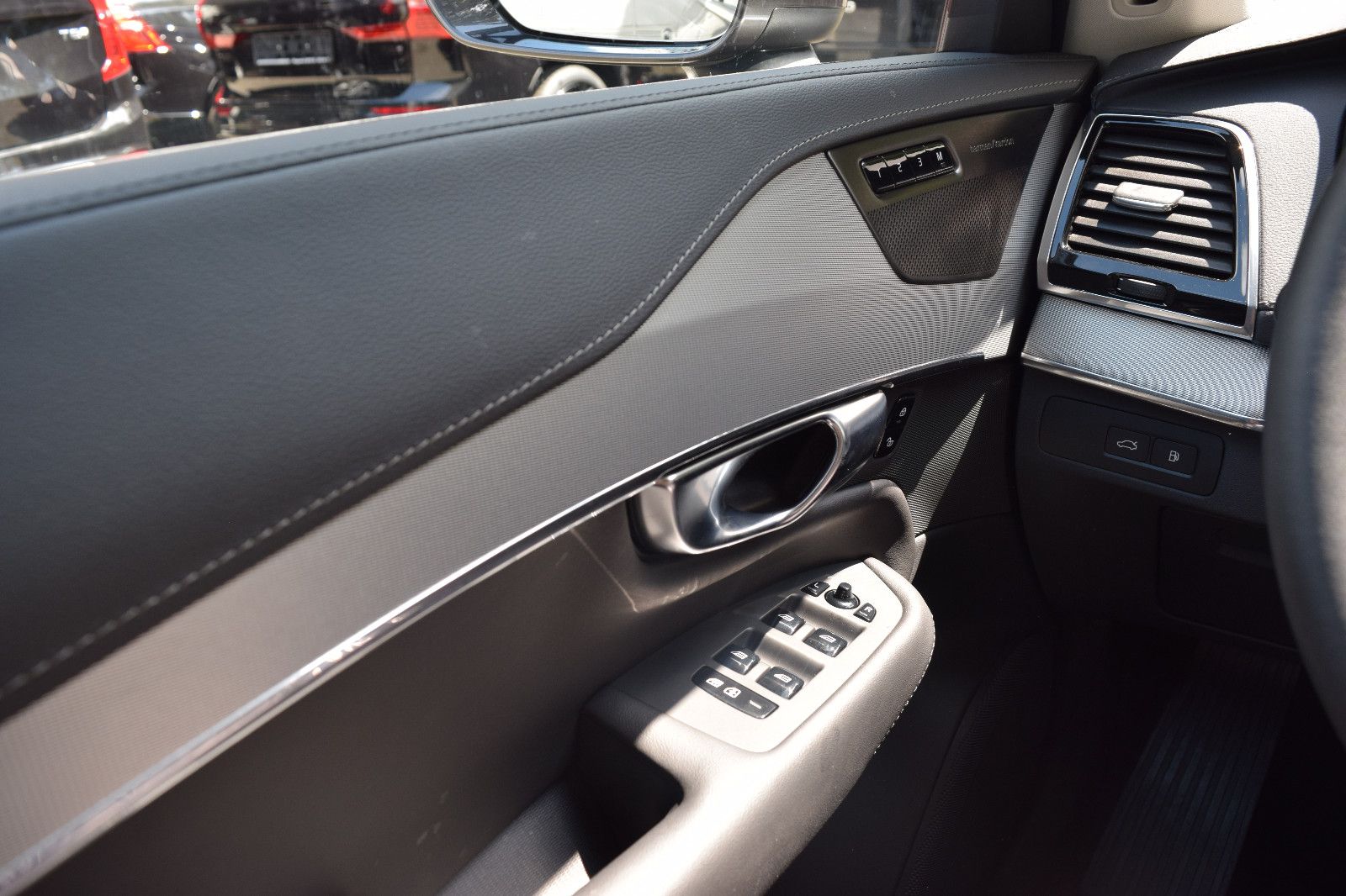 Volvo XC90 T8Plus Bright AWD - Samsaru's Car Outlet