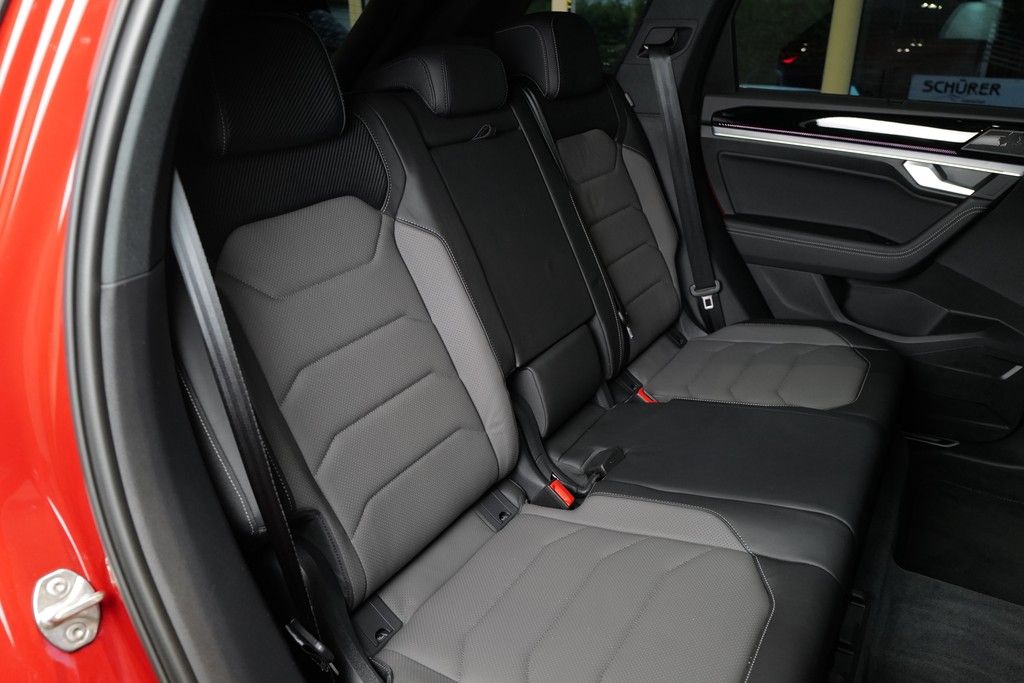 Volkswagen Touareg 3.0TDI R-Line BlackStyle Nachtsicht HuD