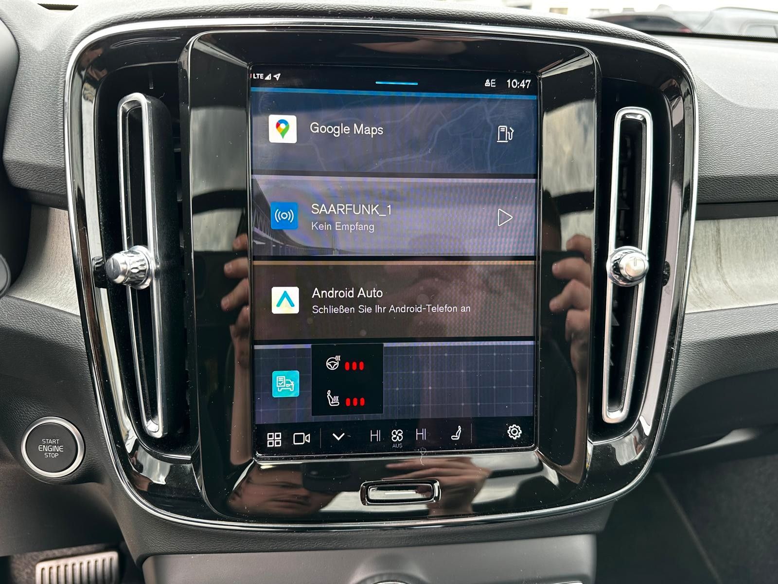 Volvo XC40 B3 Plus Dark Leder,Pano,360°,AHK,Pixel,ACC