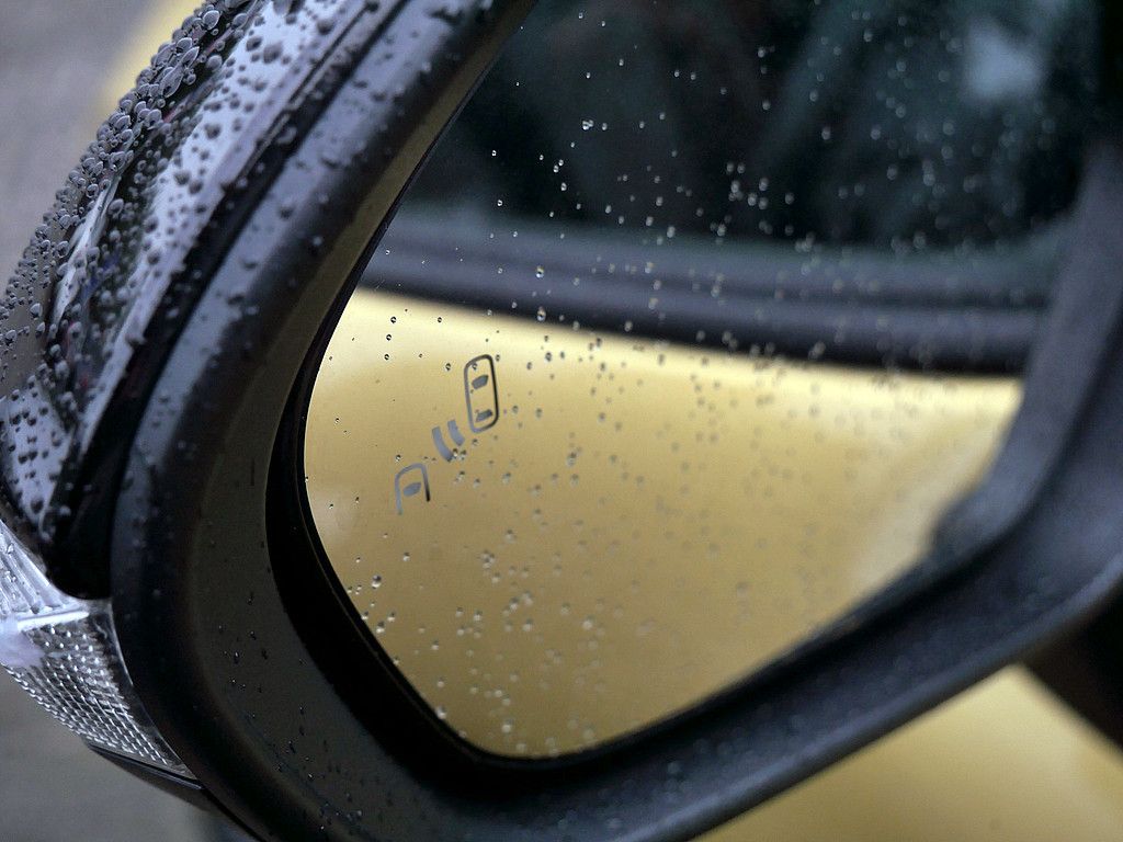 Toyota Yaris Cross 360 Grad SHZ KAMERA NAVI PDC ACC LED