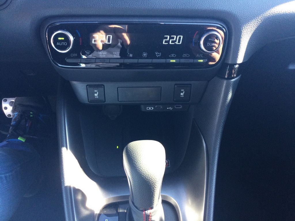 Toyota Yaris GR SPORT 1 5-l-VVT-iE Hybrid Syst. 96 kW (