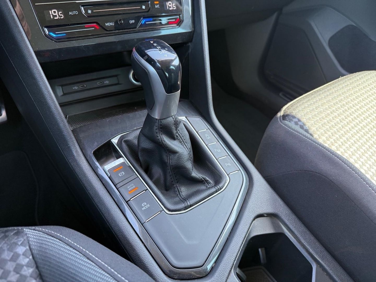 Volkswagen Tiguan Active 1.5 TSI - Samsaru's Car Outlet