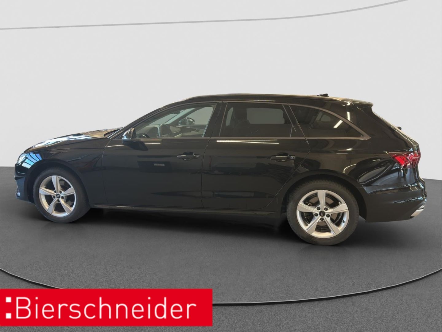 Audi A4 Avant 2.0 TFSI S tronic 35 advanced - Samsaru's Car Outlet