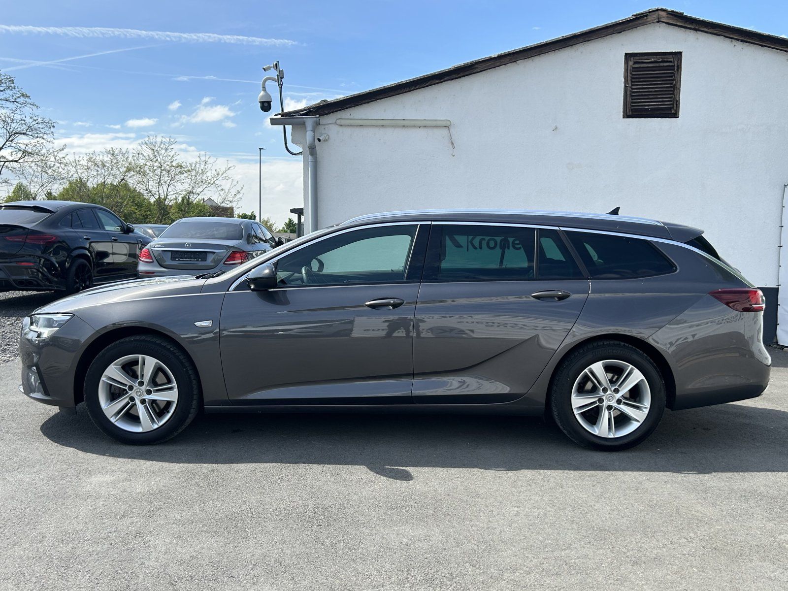 Opel Insignia 2.0 CDTI Business - Samsaru's Car Outlet