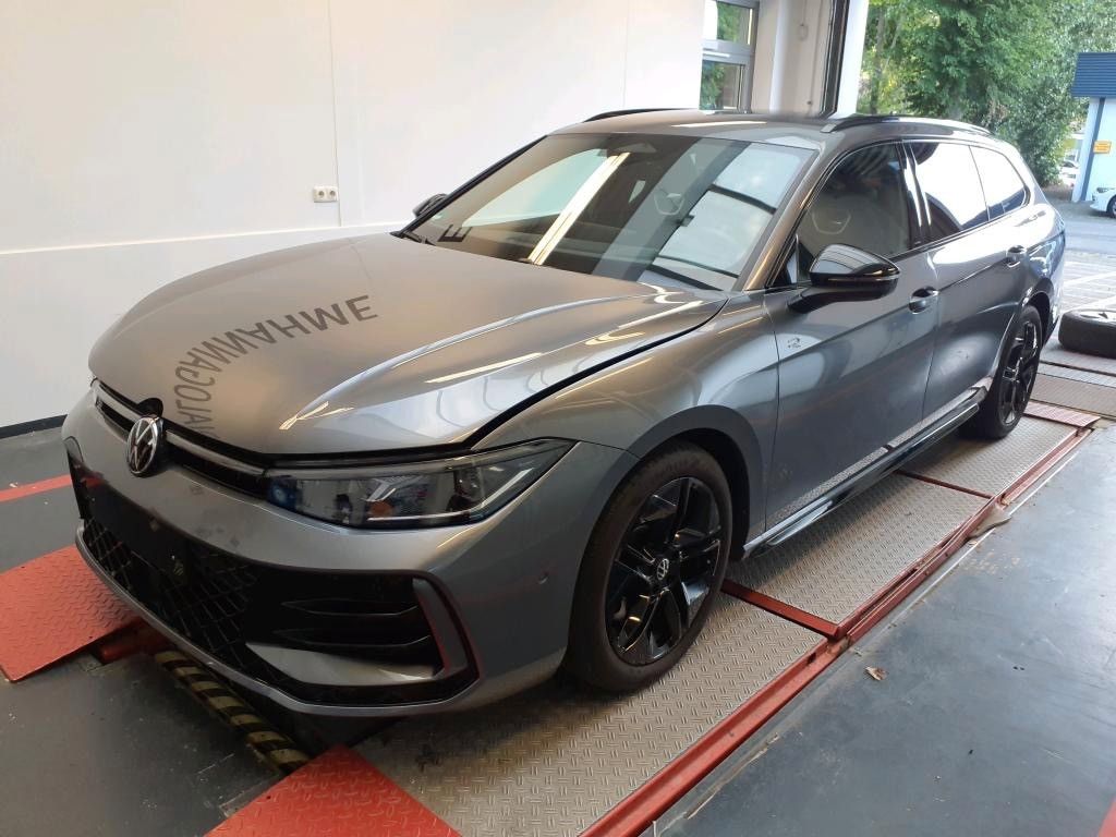 Volkswagen Passat Variant 2.0 TDI 142 kW 4Mot. R-Line/Black
