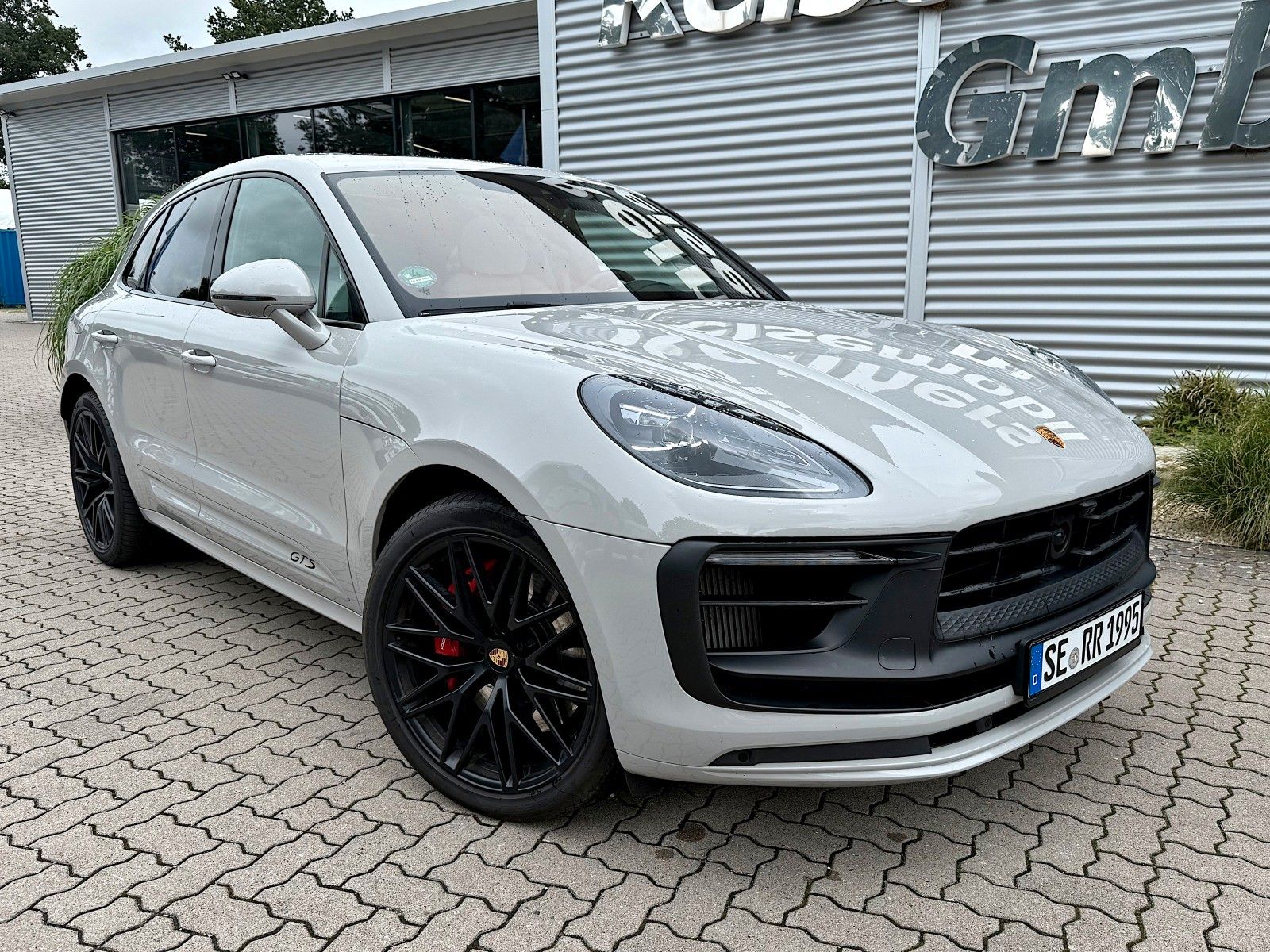 Porsche Macan GTS - Samsaru's Car Outlet