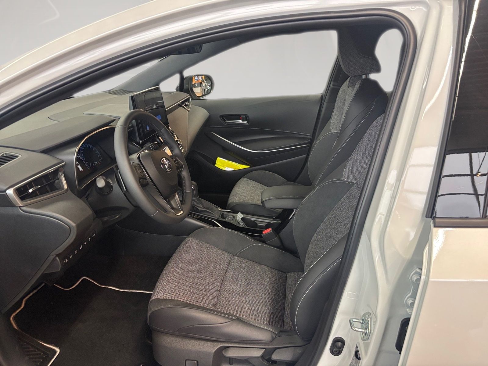 Toyota Corolla 2.0 l Hybrid TS Teamplayer mit Technik-