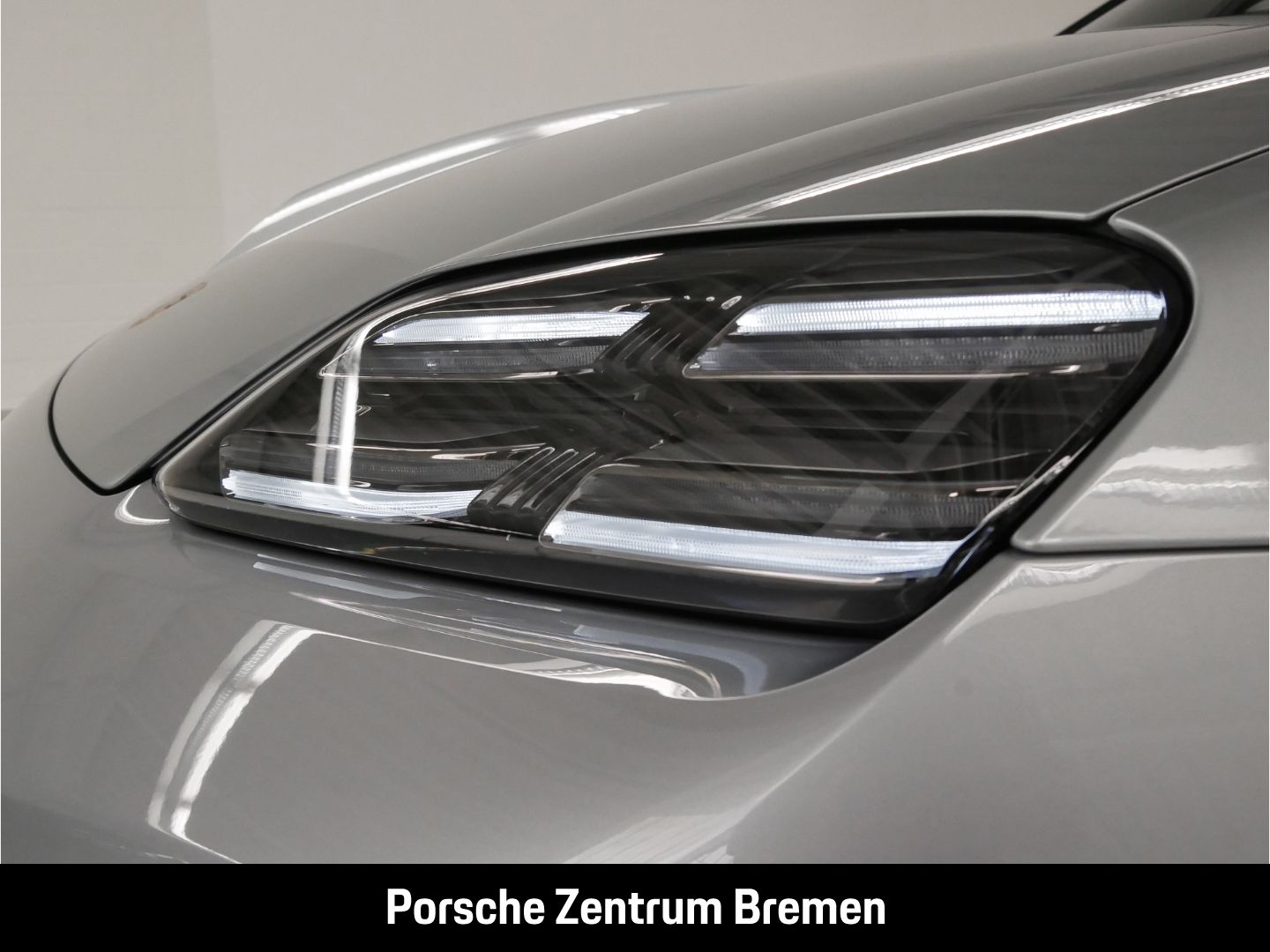 Porsche Macan 4S - Samsaru's Car Outlet
