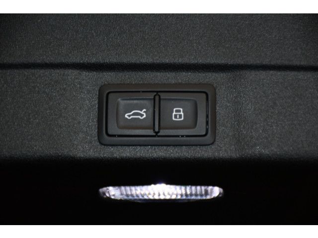 Audi A6 Avant 3.0 TFSI quattro S-tronic S line LED/AH