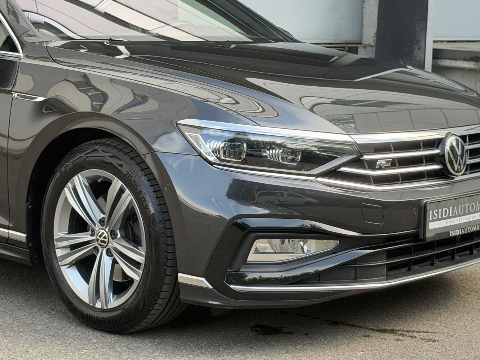 Volkswagen Passat R-Line LED Virtual Pano Massage H&K AHK