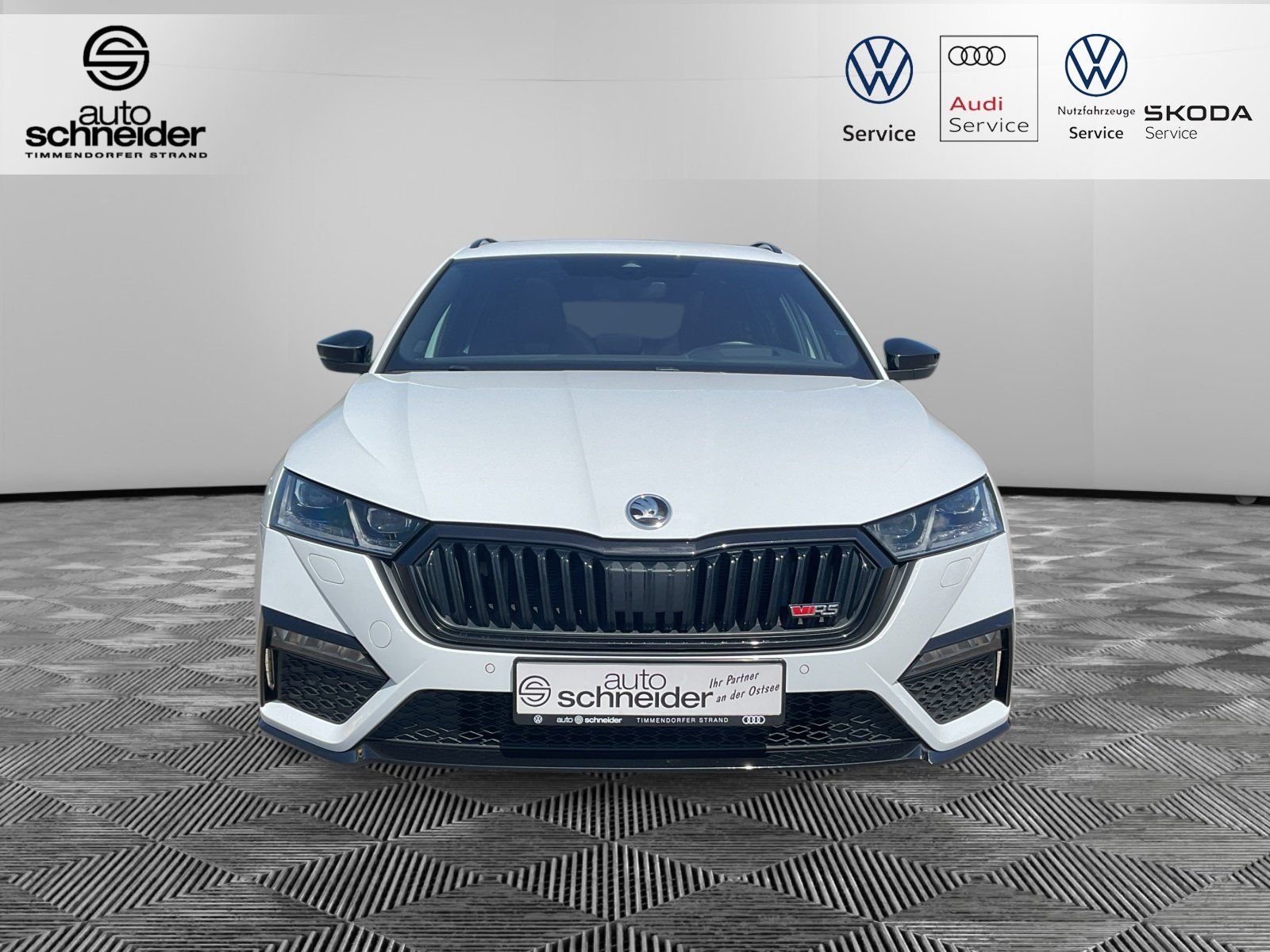 Skoda Octavia Combi RS 2.0 TSI DSG First Edition - Samsaru's Car Outlet