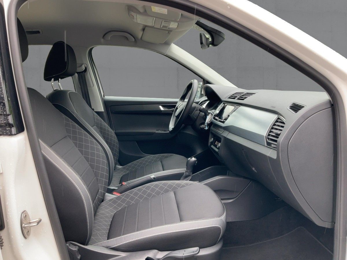 Skoda Fabia Combi 1.0 TSI DSG AMBITION - Samsaru's Car Outlet