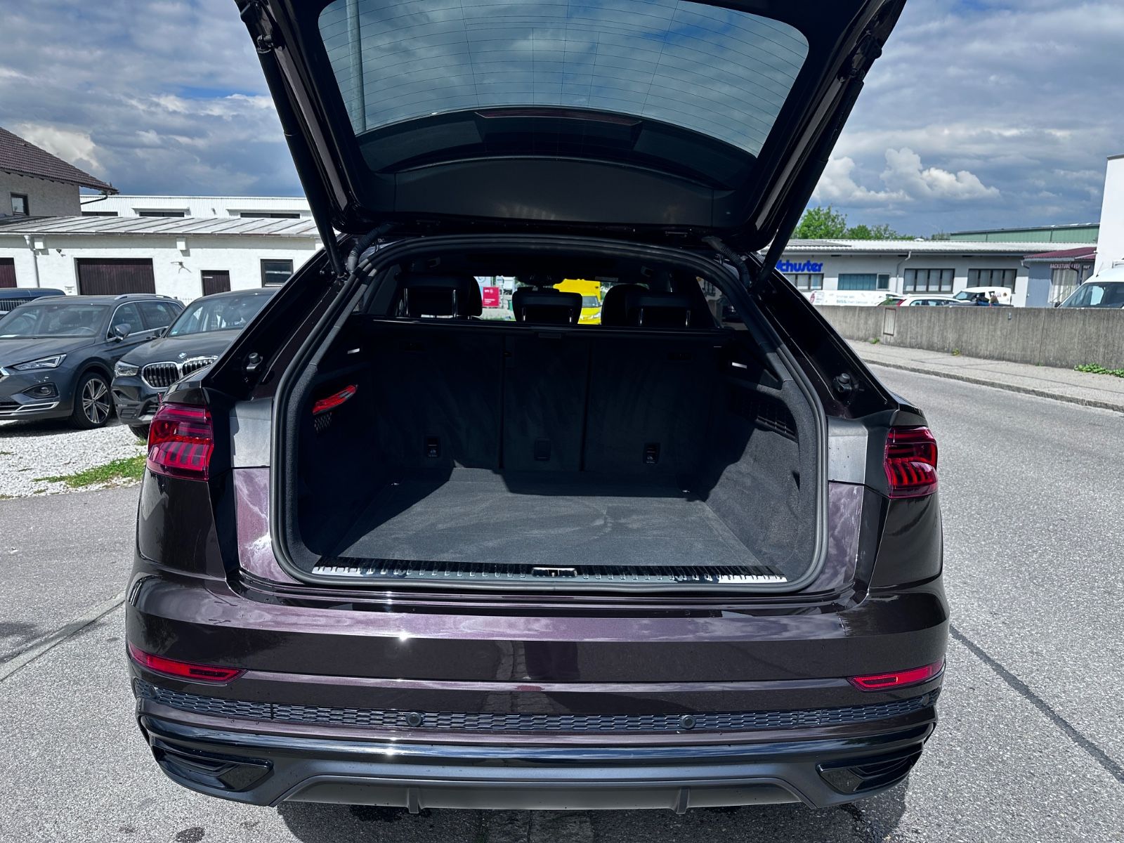Audi Q8 50 TDI quattro S-Line - Samsaru's Car Outlet