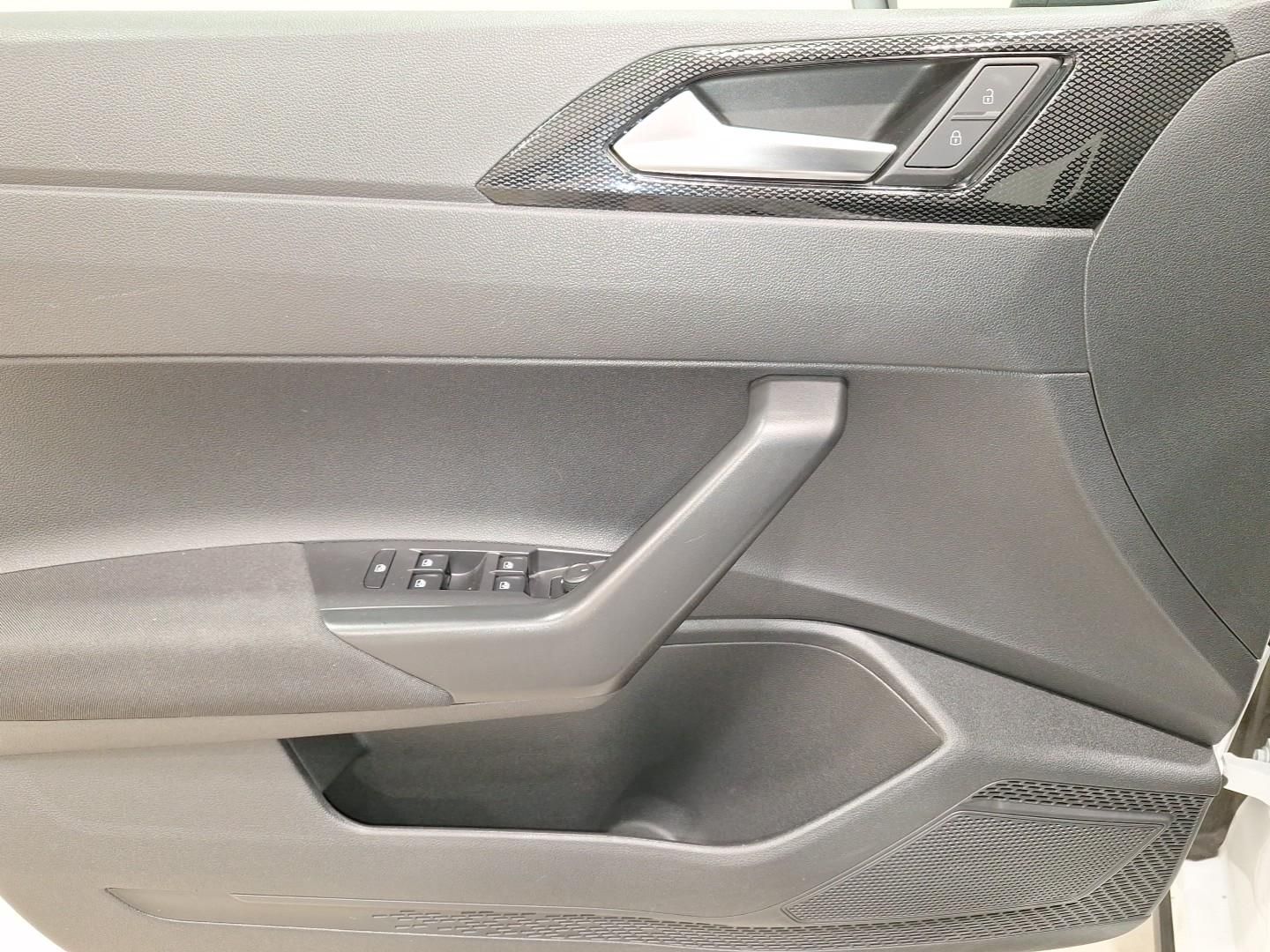 Volkswagen Taigo 1.0 TSI Life - Samsaru's Car Outlet