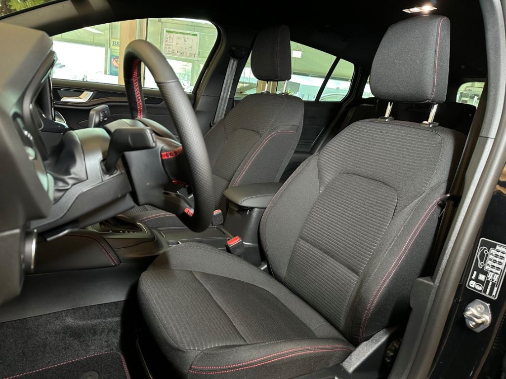 Ford Focus Turnier ST-Line X+Automatik+Kamera+B&O
