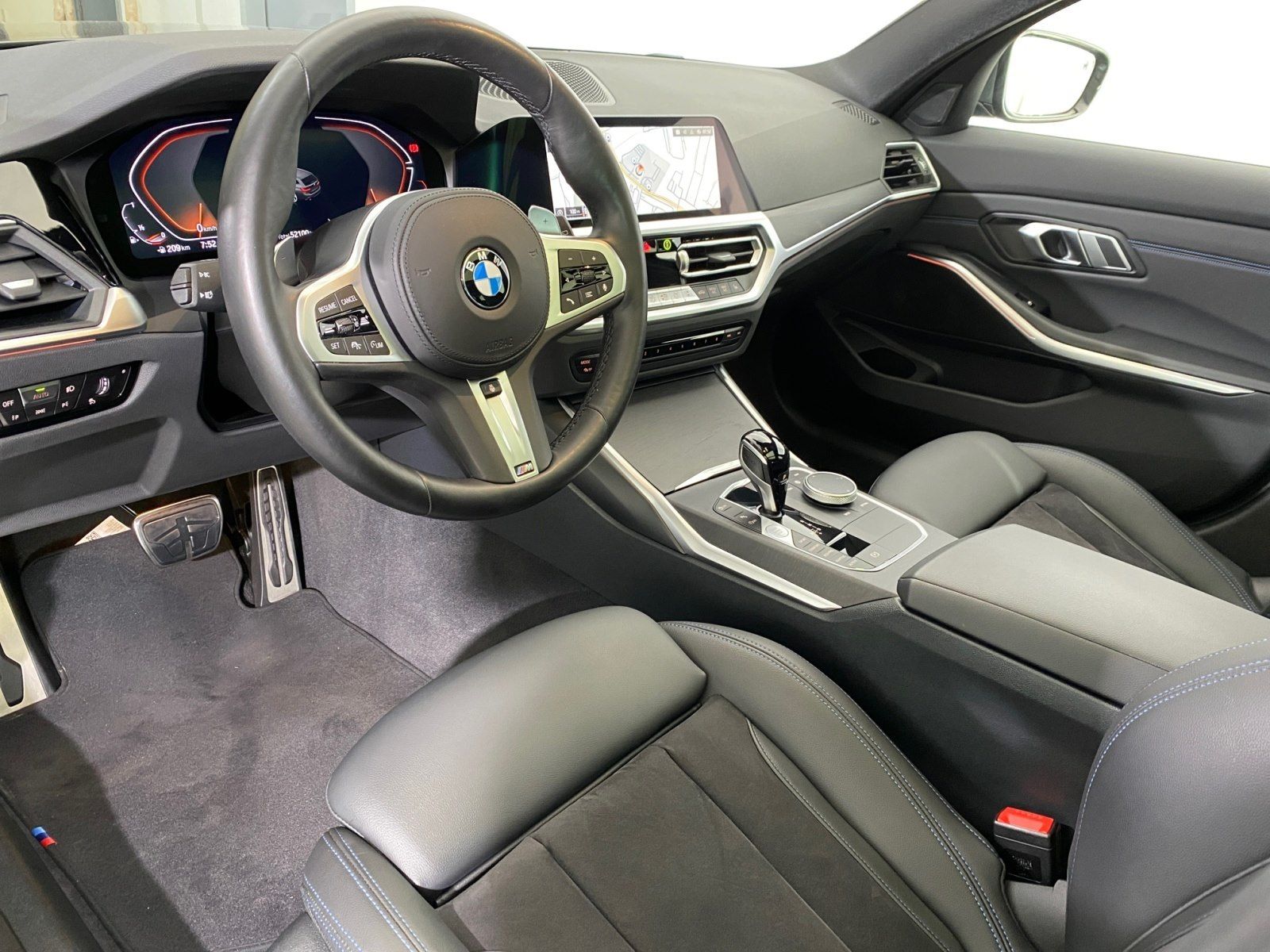 BMW 330i Touring M Sport - Samsaru's Car Outlet