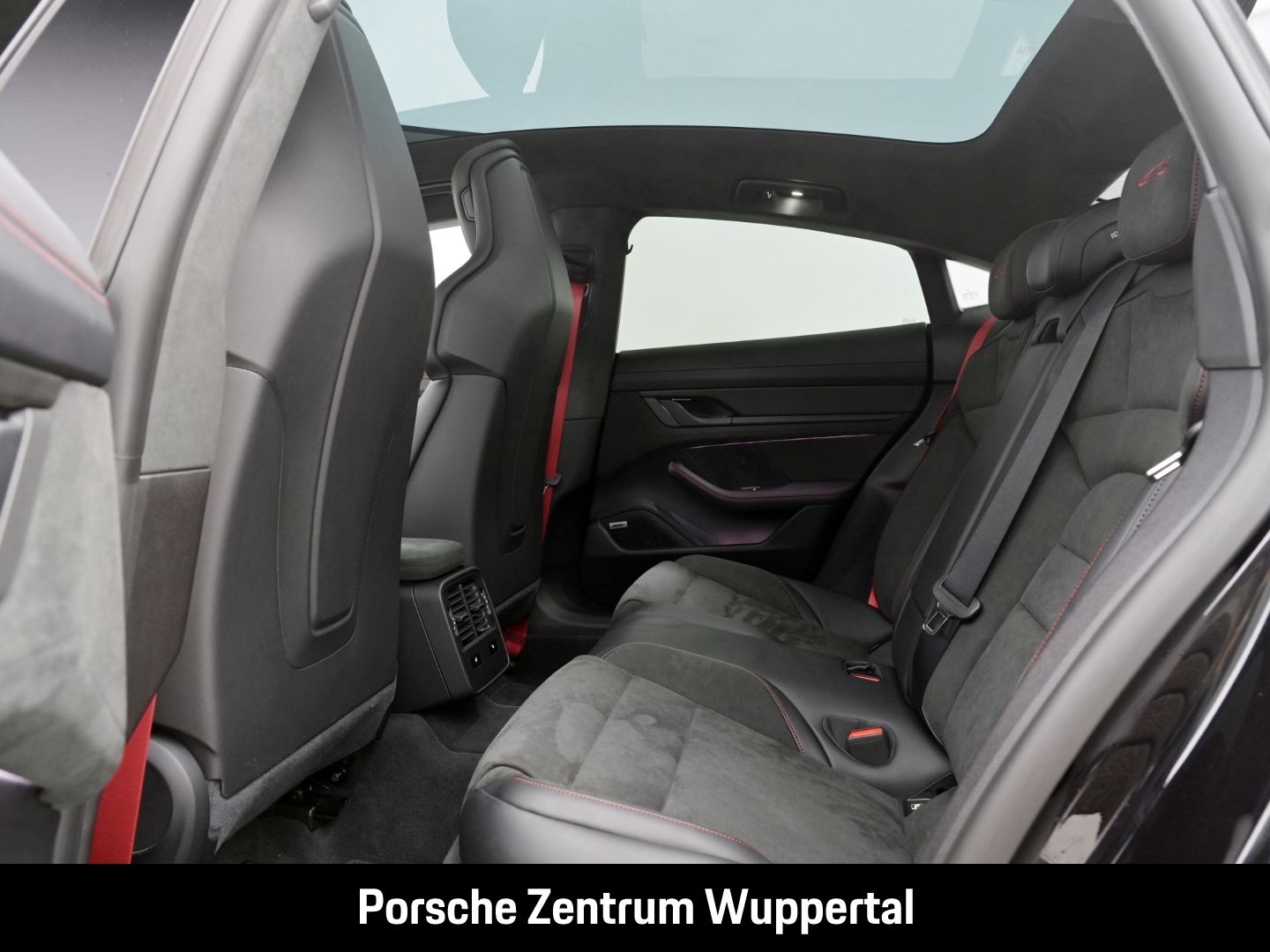 Porsche Taycan GTS Head-Up Display BOSE 21-Zoll LED