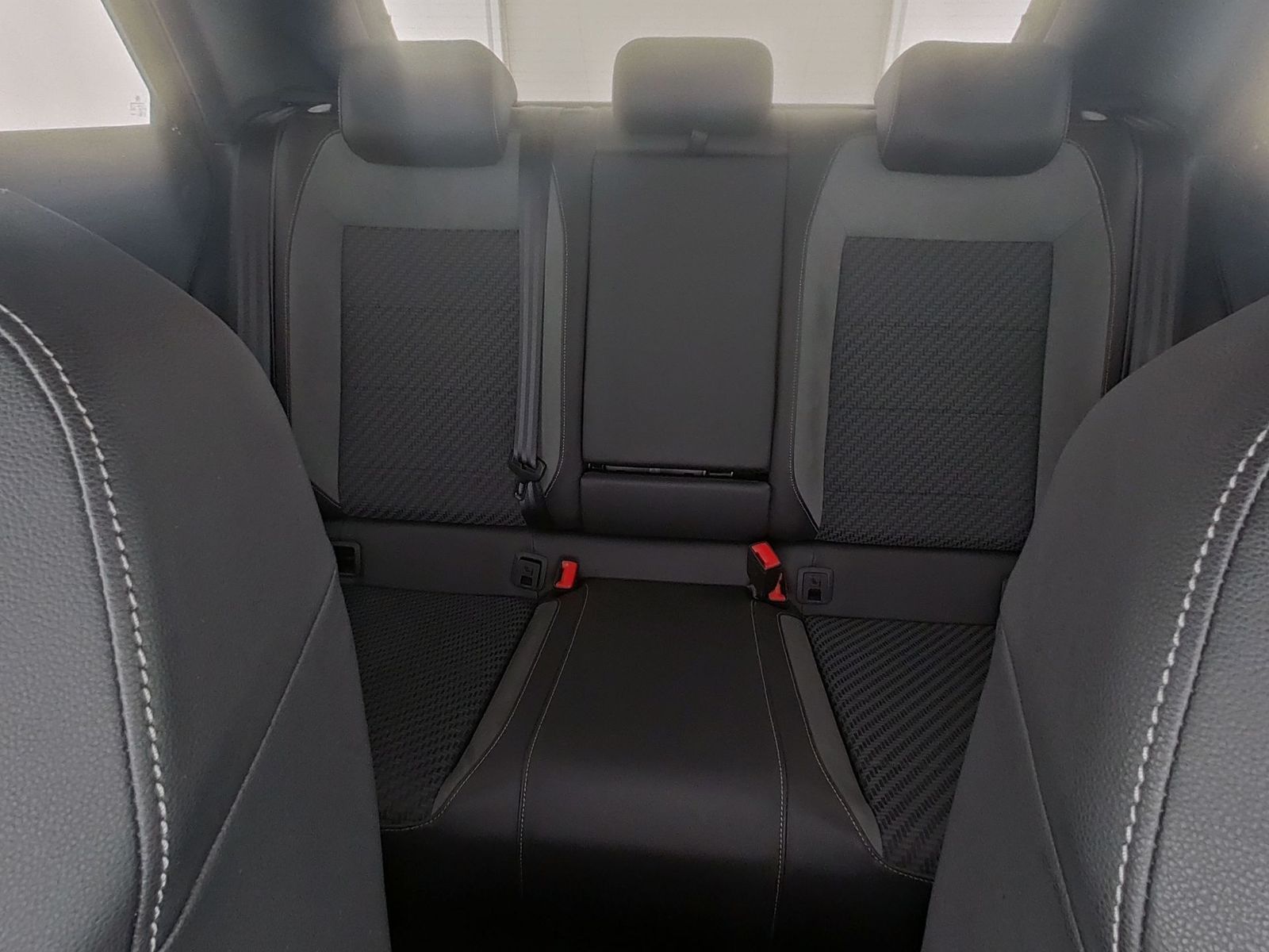 Volkswagen T-Roc R - Samsaru's Car Outlet