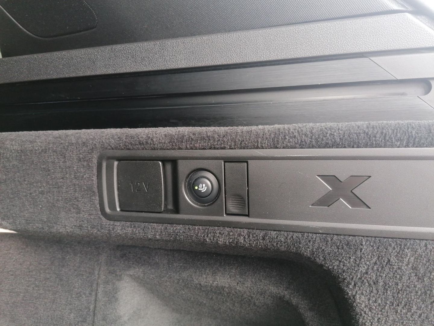 BMW X5 M60i 22Zoll Luft HuD Skylounge 360° Sitzbel.