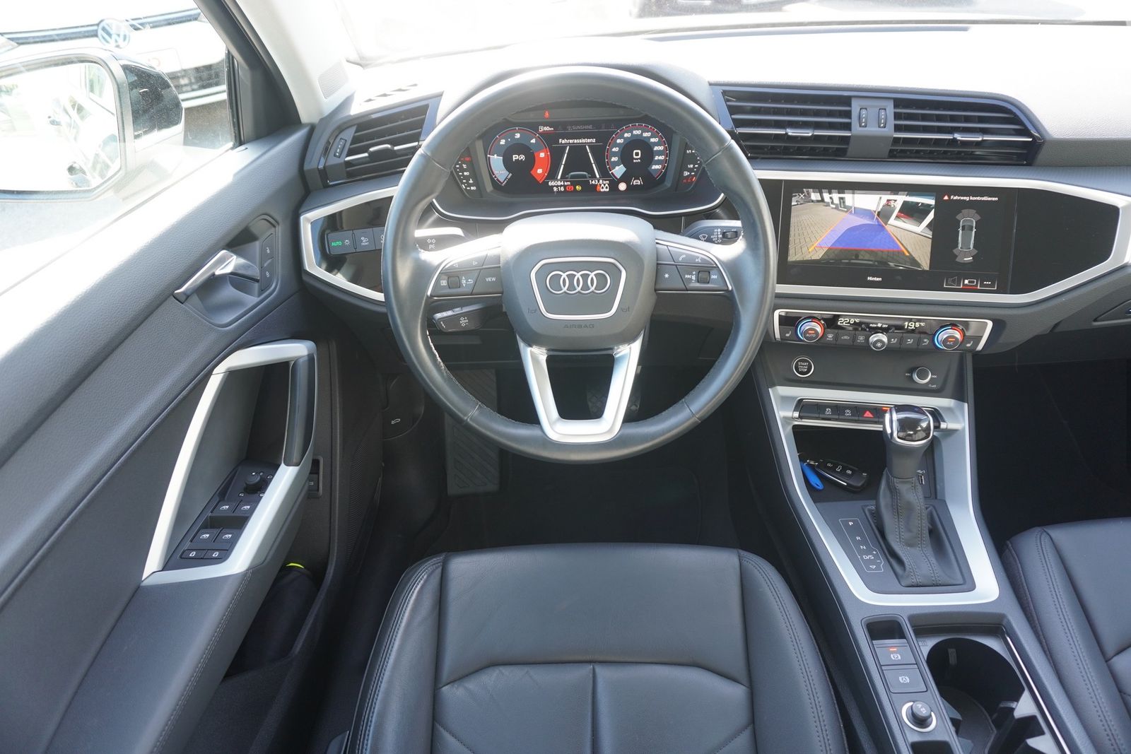 Audi Q3 40 2.0TDI quattro advanced - Samsaru's Car Outlet