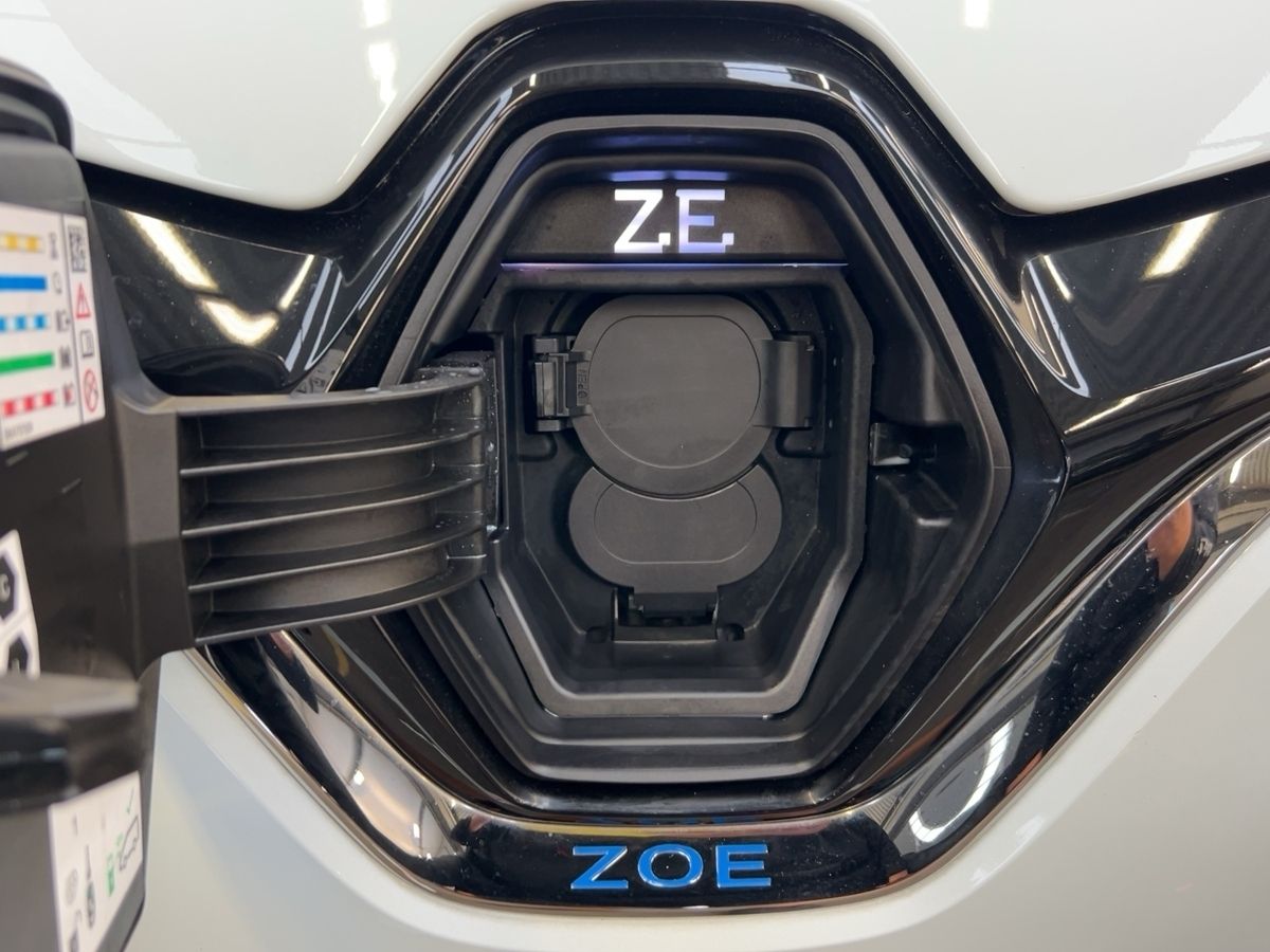 Renault ZOE INTENS R135 50 kWh - Samsaru's Car Outlet