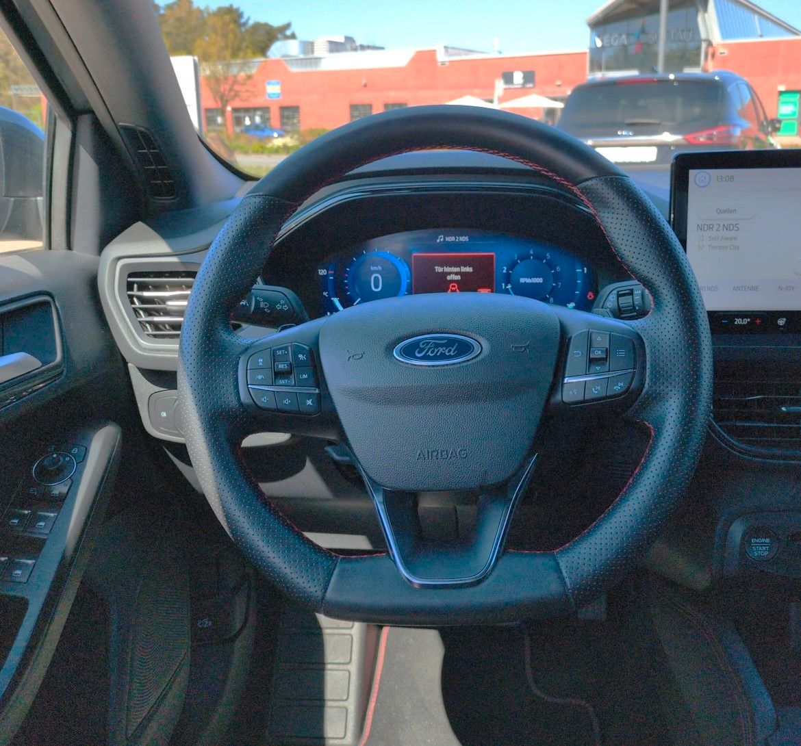 Ford Focus Turnier ST-Line X *NAVI *LED *ACC *AHK *