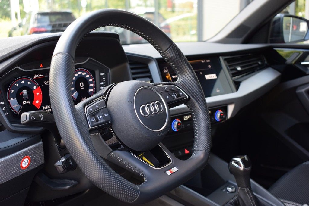 Audi A1 Sportback 30 TFSI S-line - Samsaru's Car Outlet