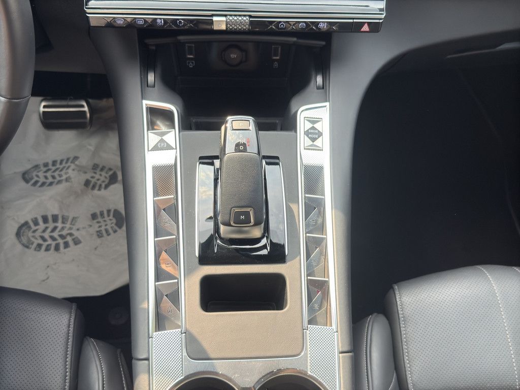 DS Automobiles DS 7 BlueHDI 130 Aut. OPERA LEDER Panoramadach