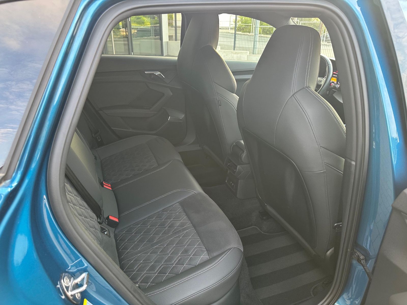 Audi A3 Sportback 40 TFSI e S line - Samsaru's Car Outlet