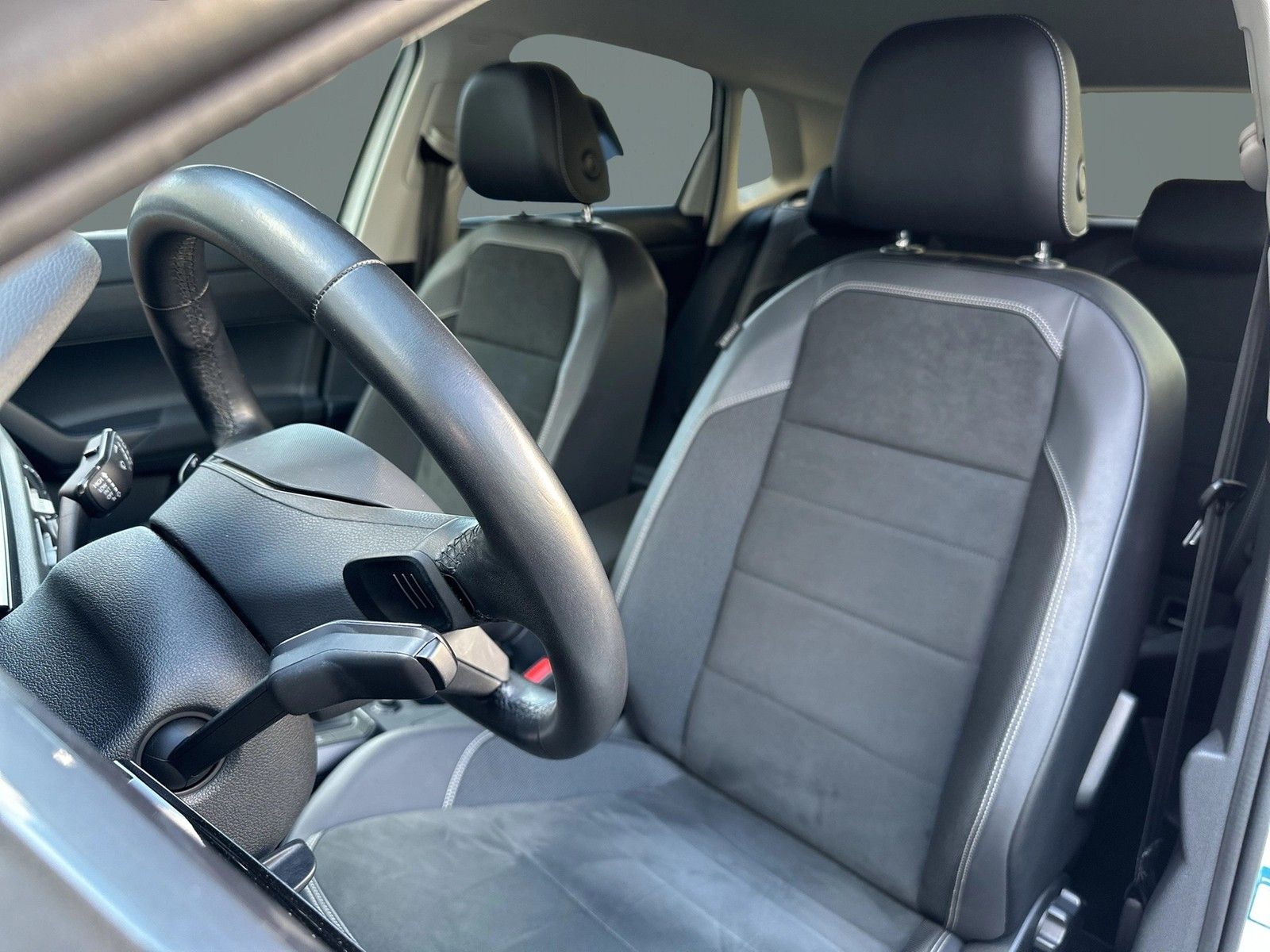 Volkswagen Polo Style 1.0 TSI DSG - Samsaru's Car Outlet