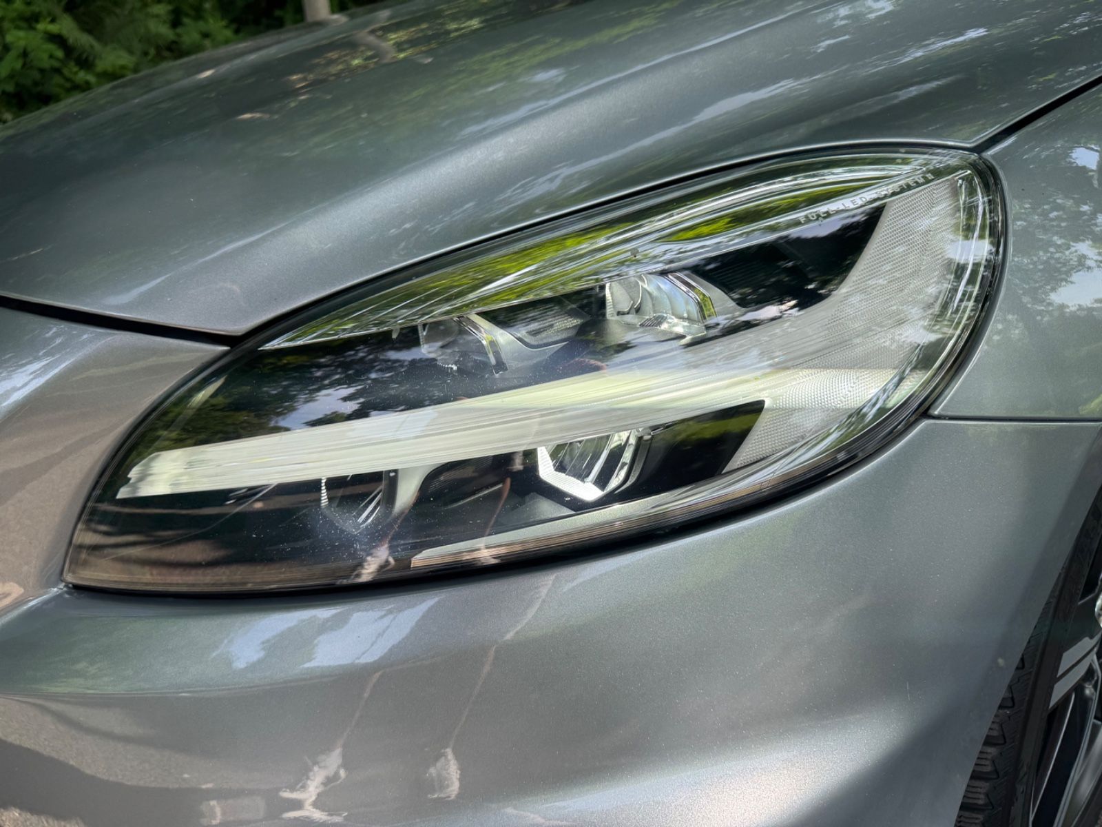 Volvo V40 R-DesignAut.NavLederFullLedGarantiNavi