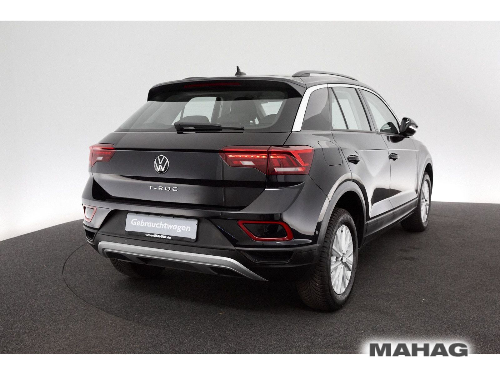 Volkswagen T-ROC 1.0 TSI Life - Samsaru's Car Outlet