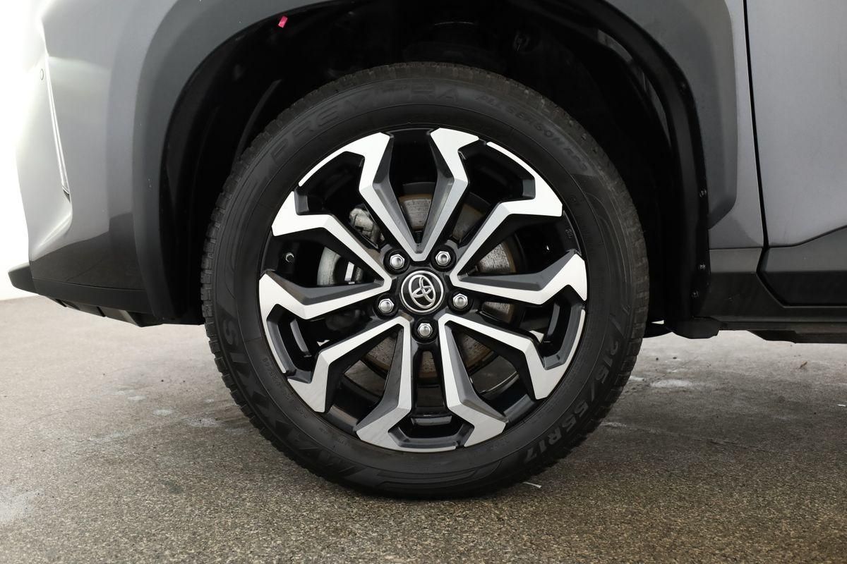 Toyota Yaris Cross CVT Team D LED Navi SHZ iACC Kam 17"