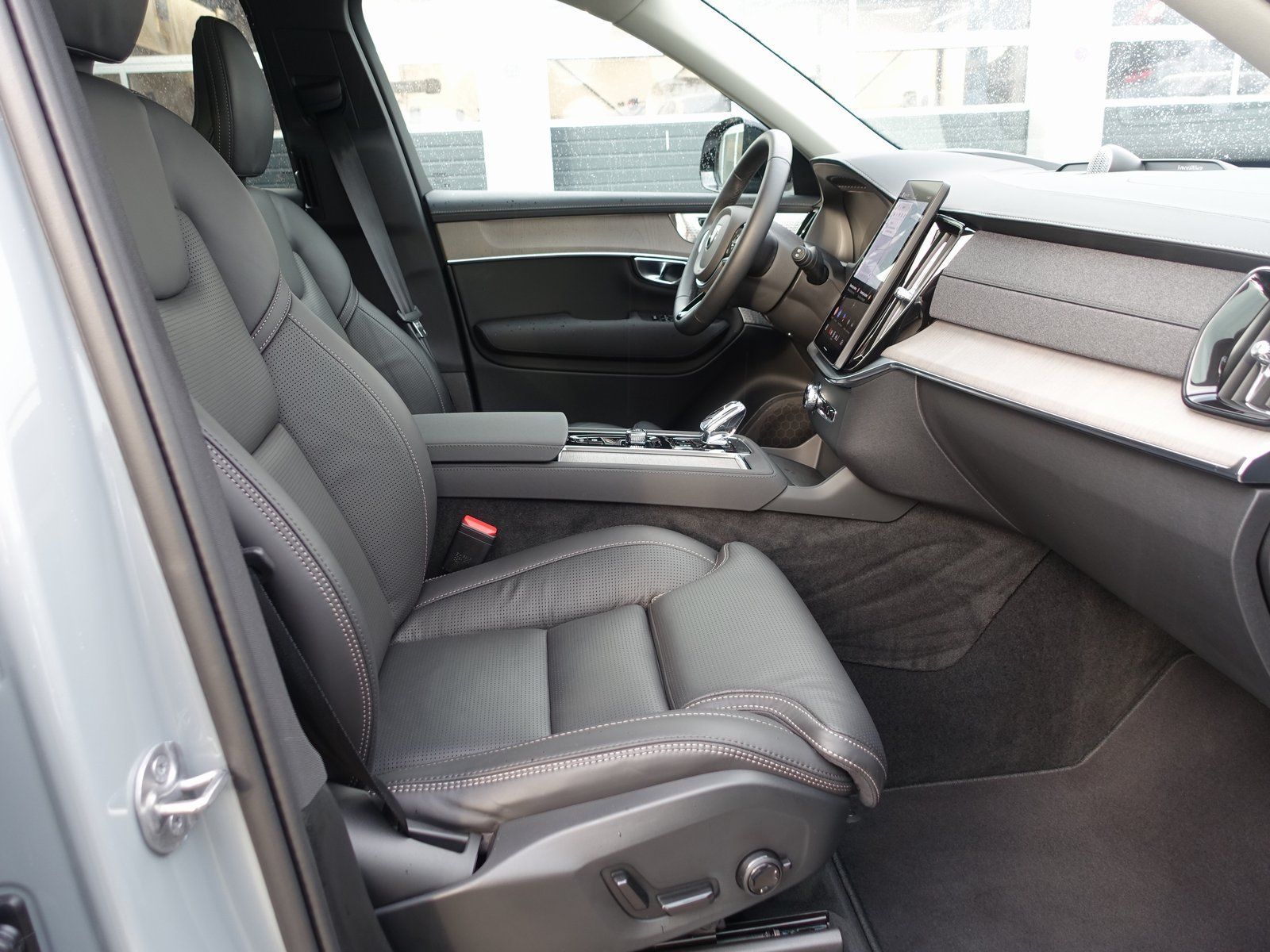 Volvo XC90 Plus Dark T8 AWD B&W/HUD/PANO/FOUR-C/360°