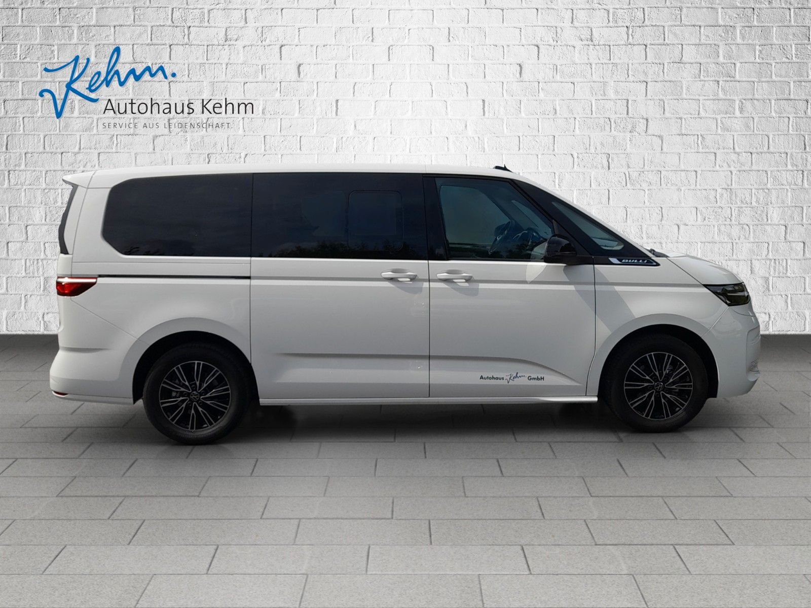 Volkswagen Multivan T7 2.0 TDI - Samsaru's Car Outlet